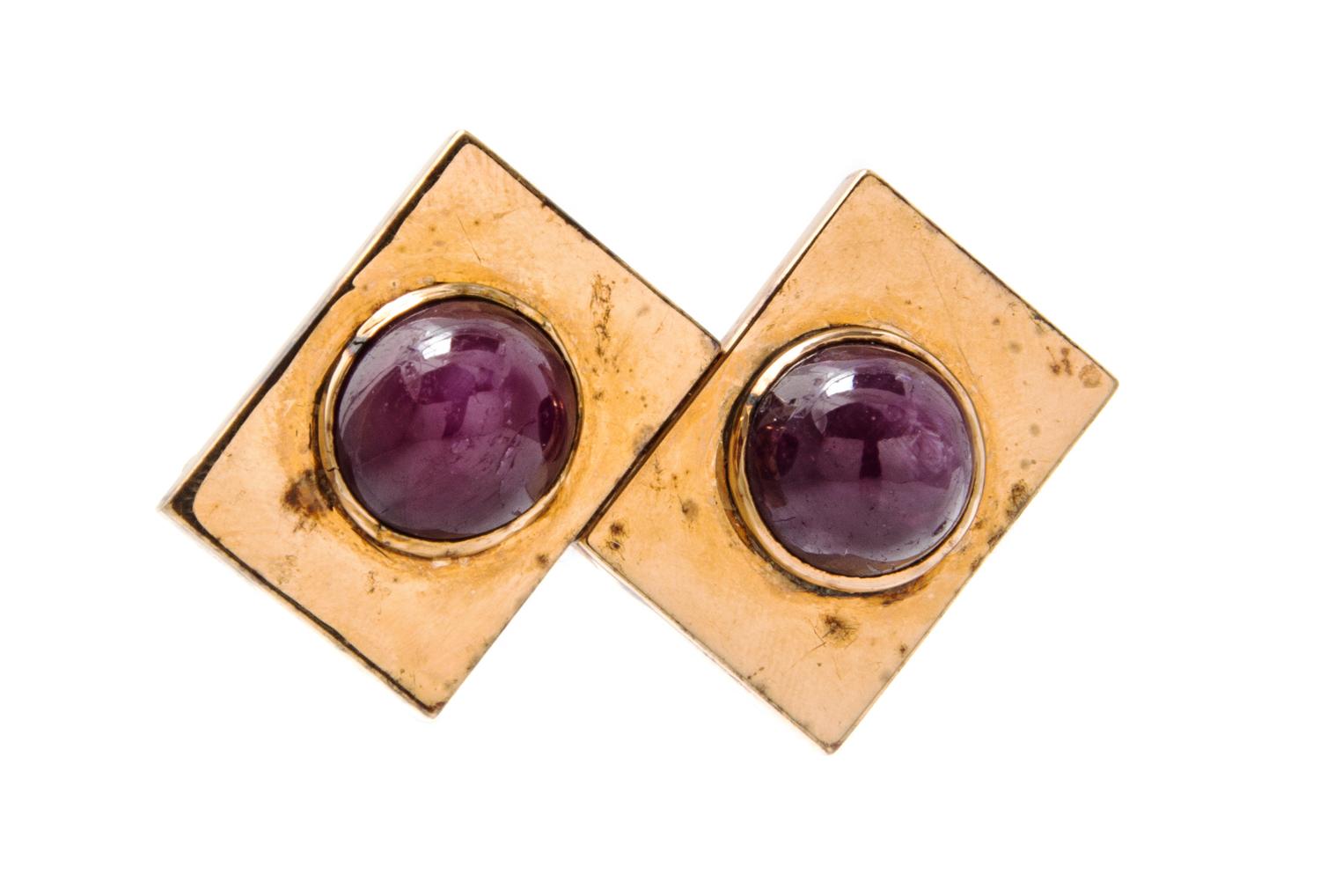 A Rose Gold and Star Ruby Pendant, 13.40 dwts.