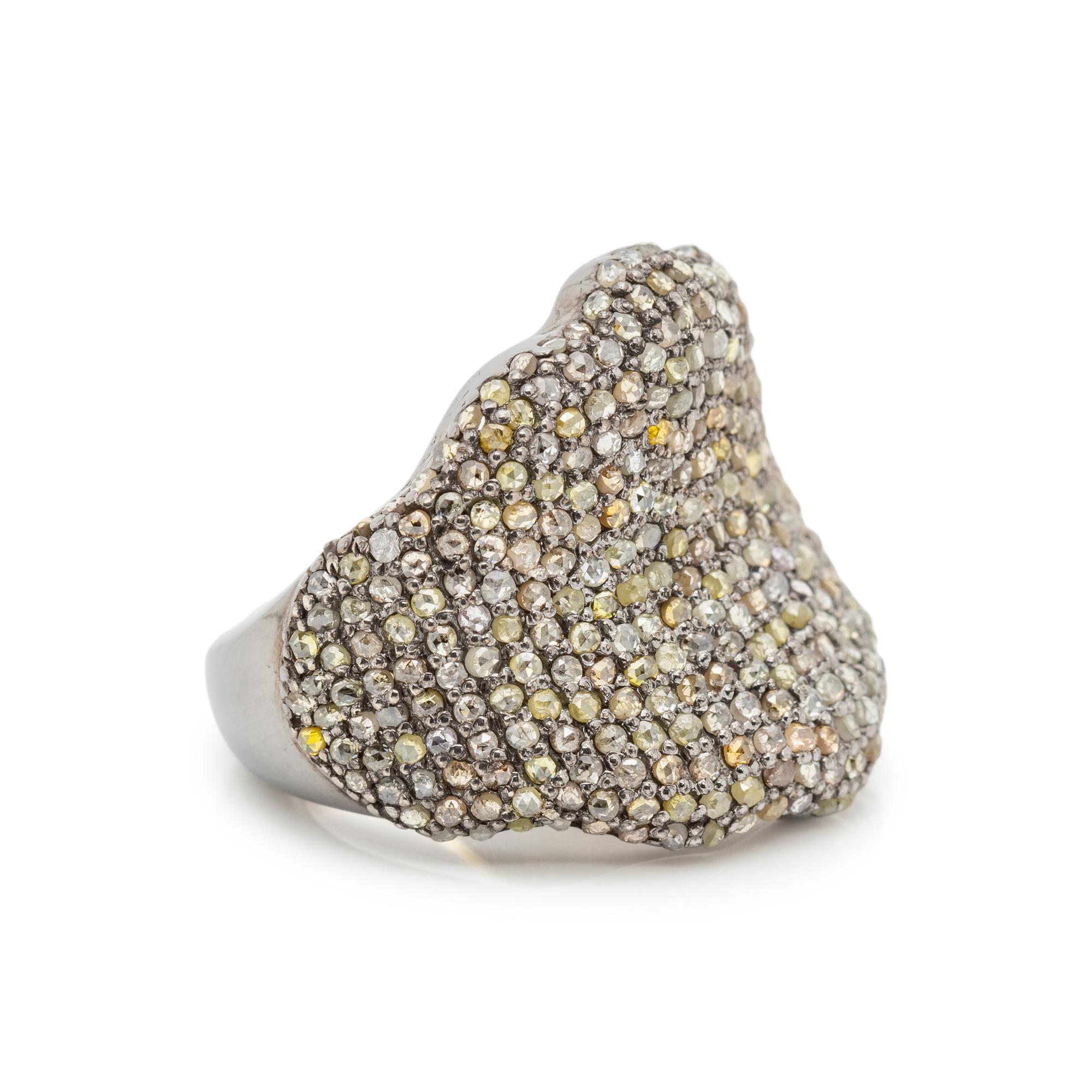 DIAMOND AND COLORED DIAMOND RING