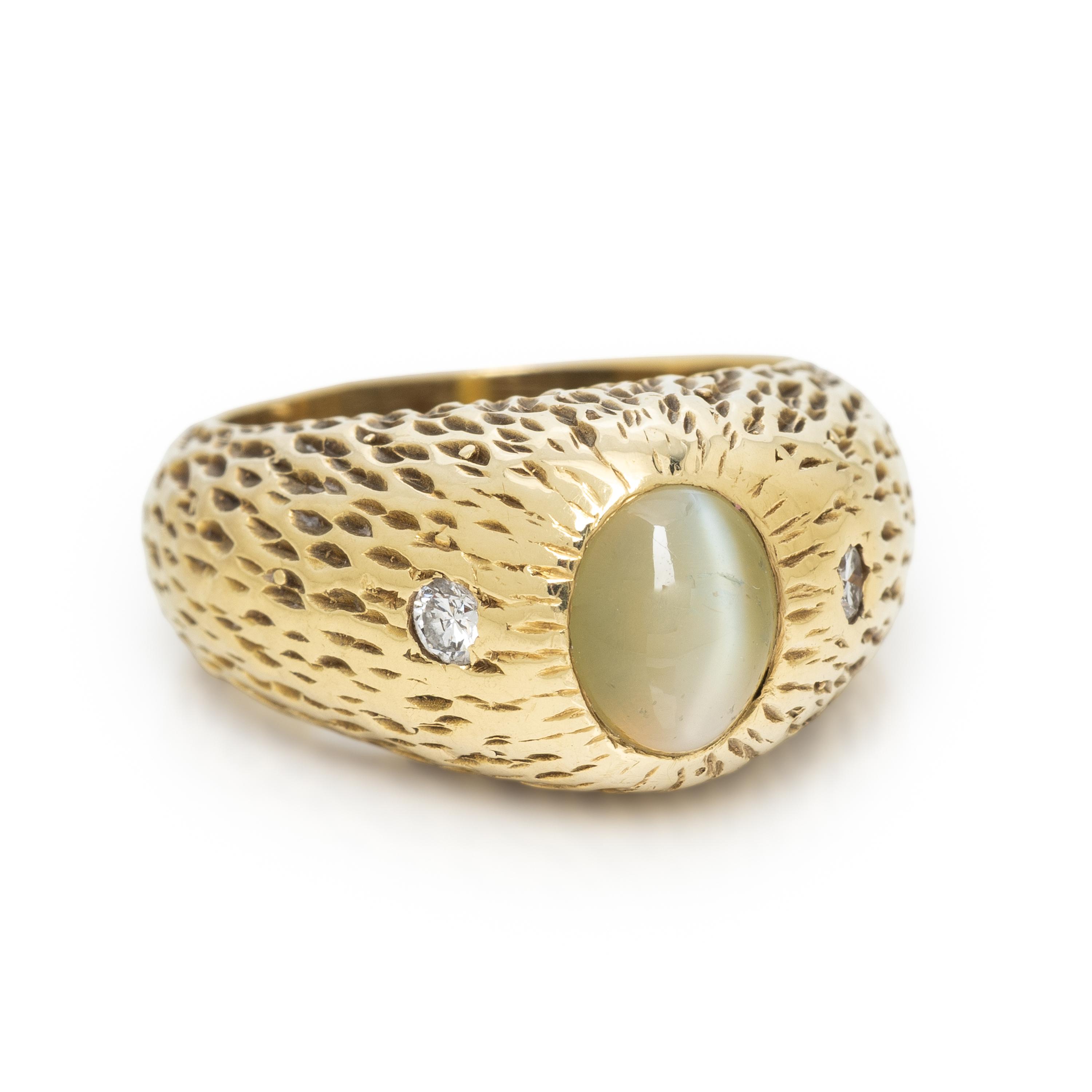 Cat's Eye Chrysoberyl, Diamond, and Yellow Gold Ring