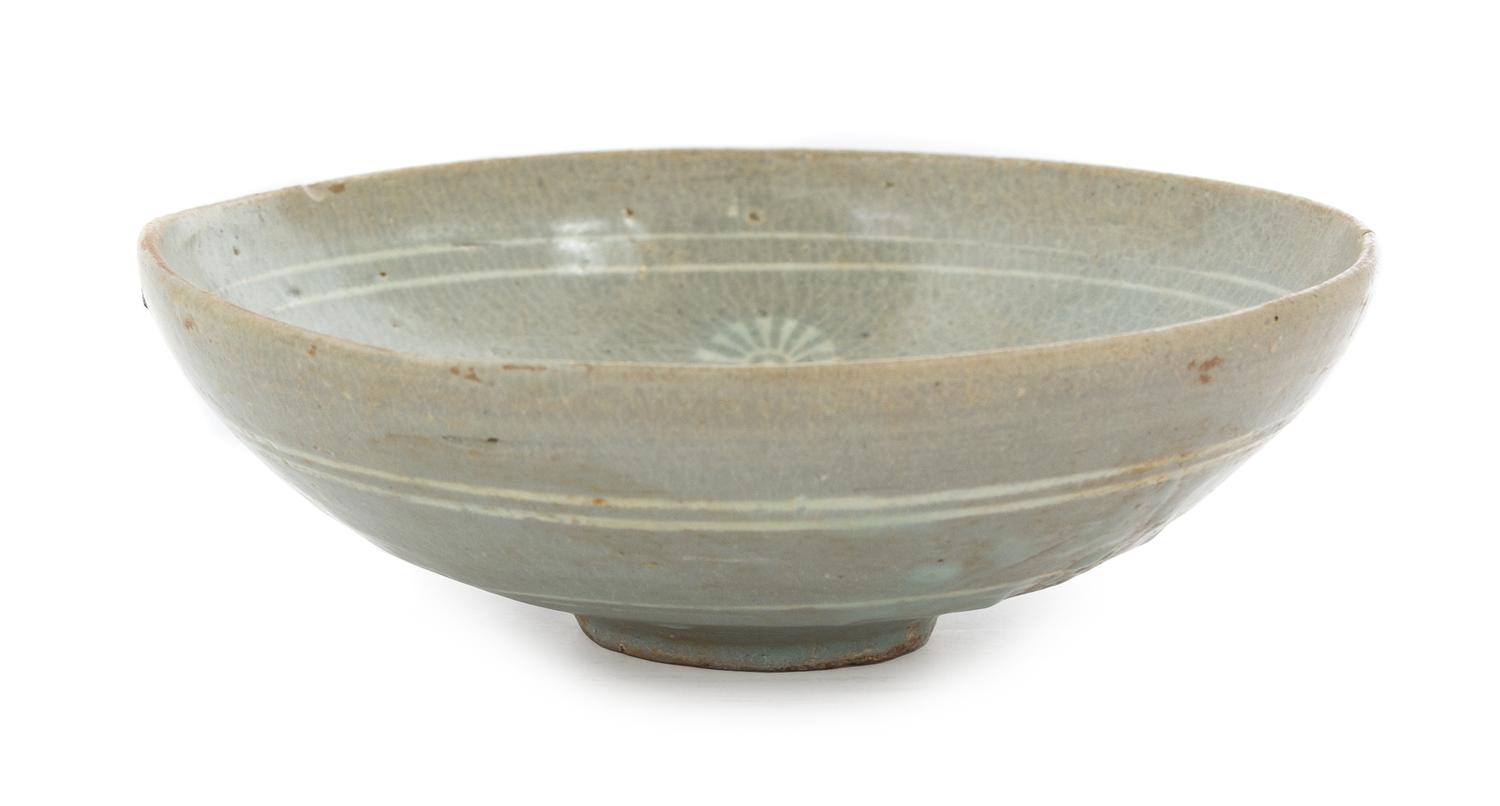 A Korean Celadon Glazed Stoneware Bowl KORYO DYNASTY, 13TH/14TH CENTURY Diameter 7 1/4 inches. — KORYO DYNASTY, 13TH/14TH CENTURY