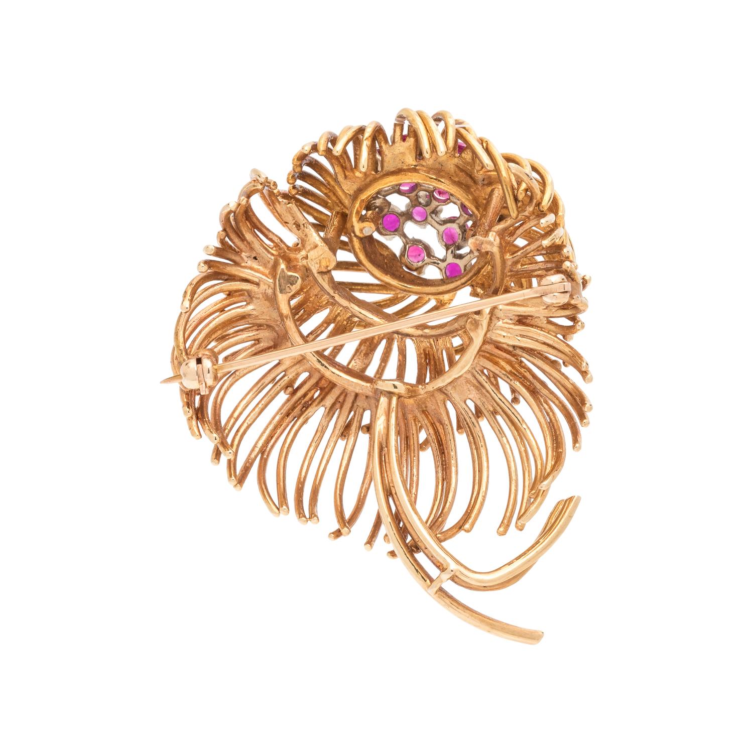YELLOW GOLD AND RUBY FLOWER BROOCH