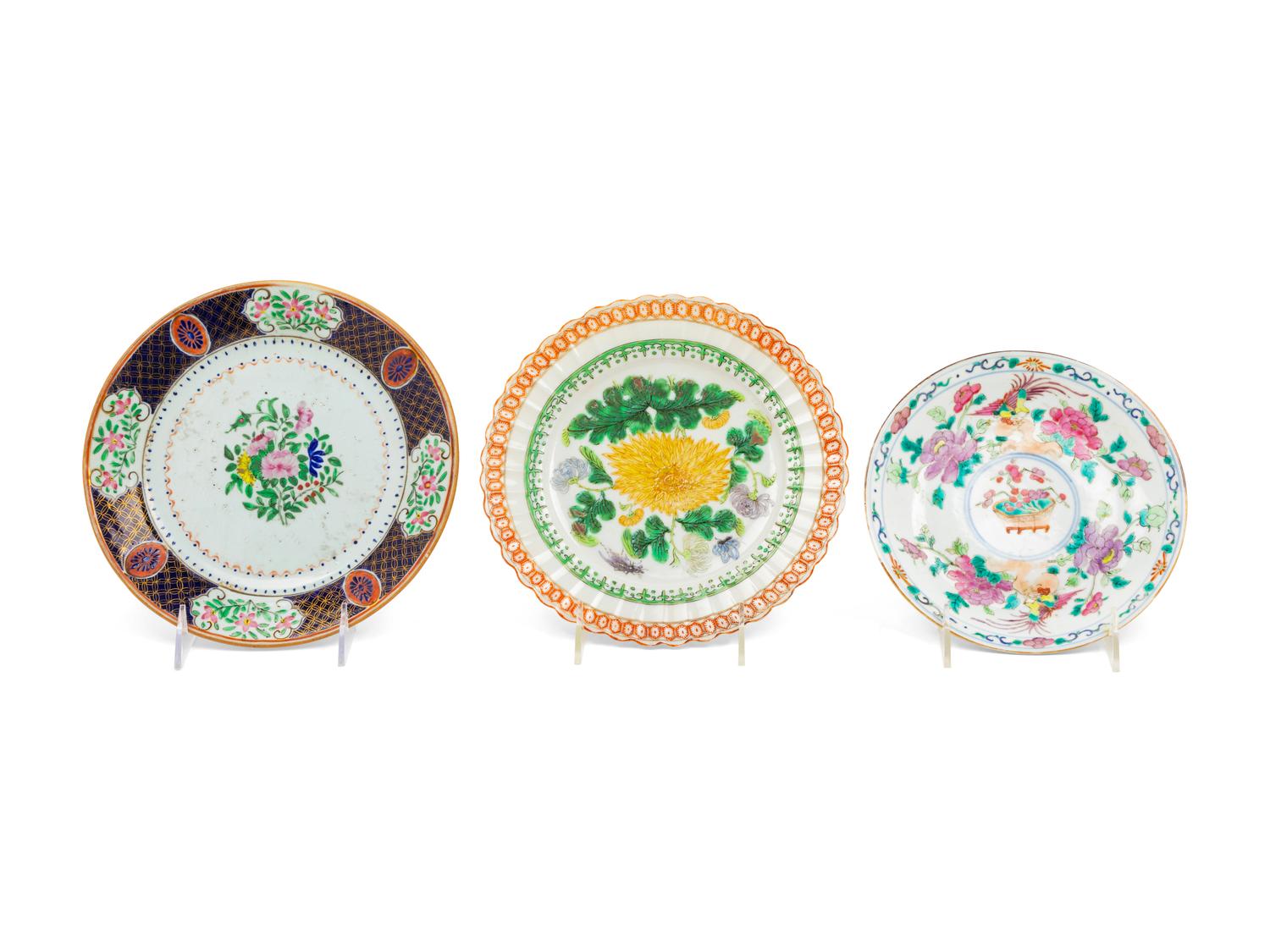 A Group of Six Chinese Famille Rose Porcelain Plates