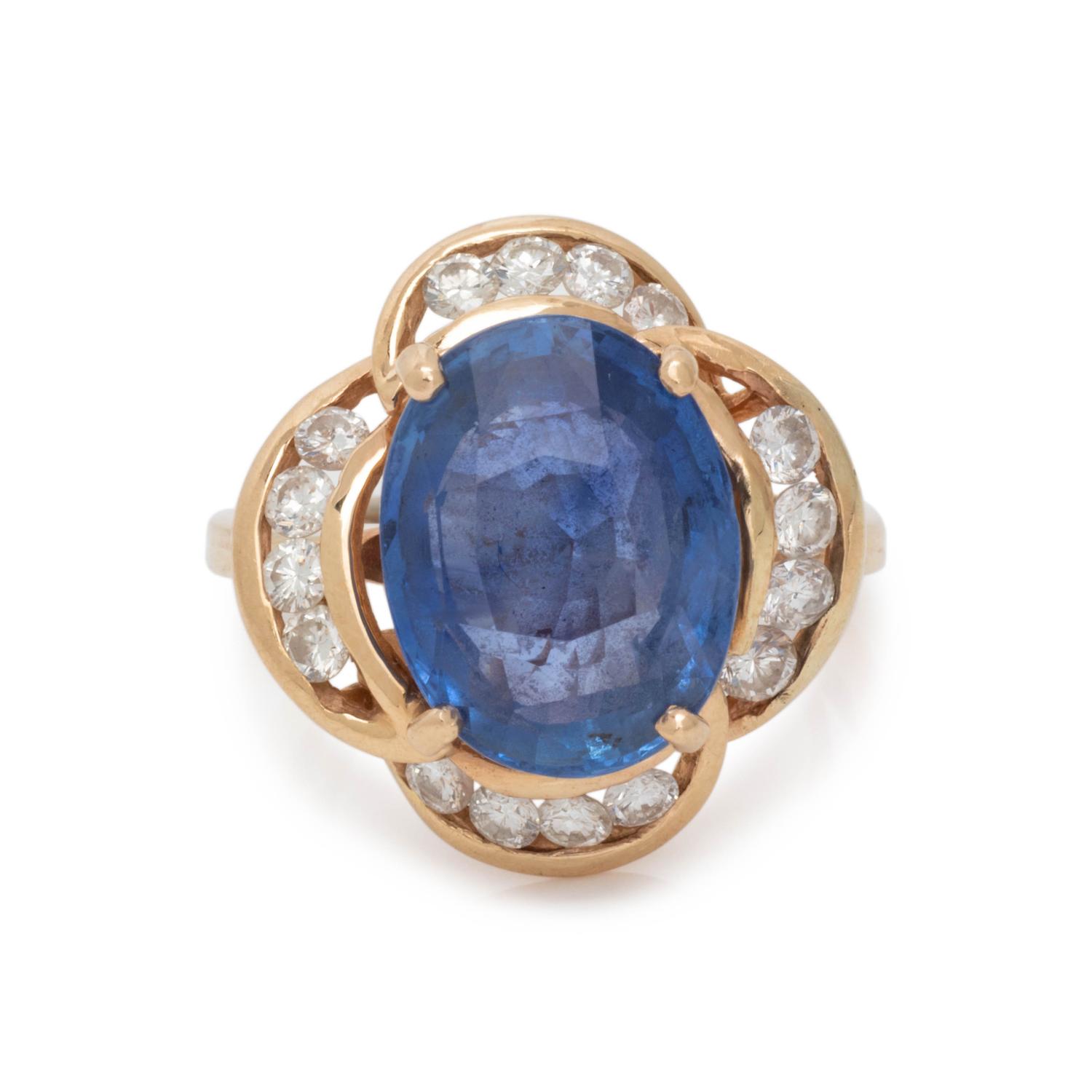 SAPPHIRE AND DIAMOND RING