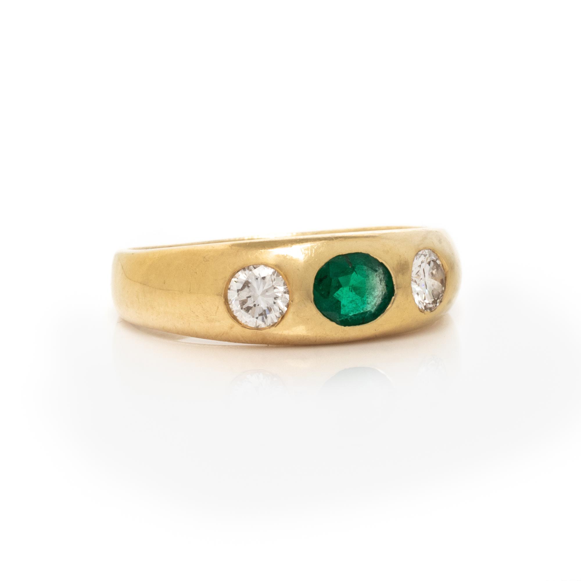 YELLOW GOLD, EMERALD, AND DIAMOND RING