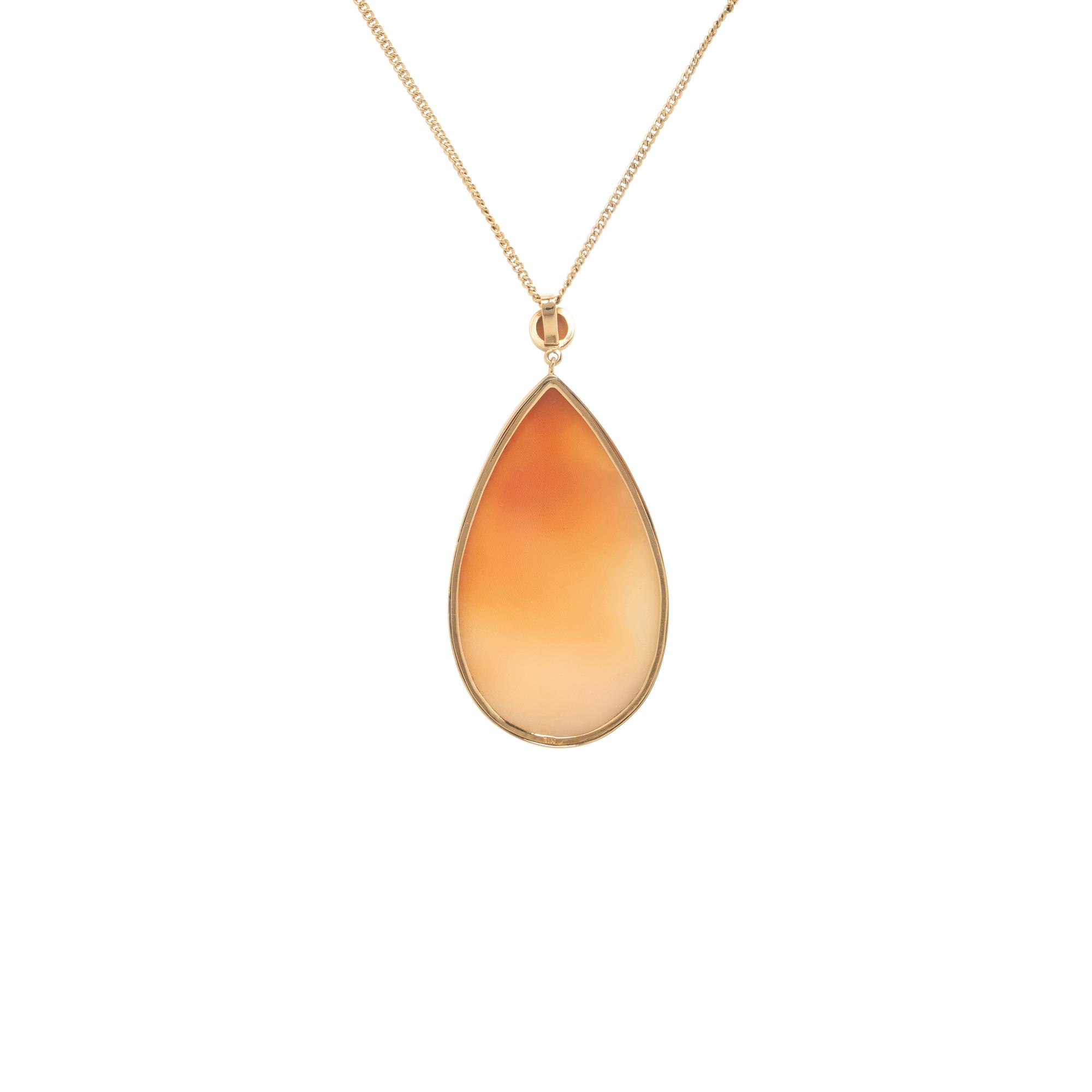 Cameo and Yellow Gold Pendant Necklace