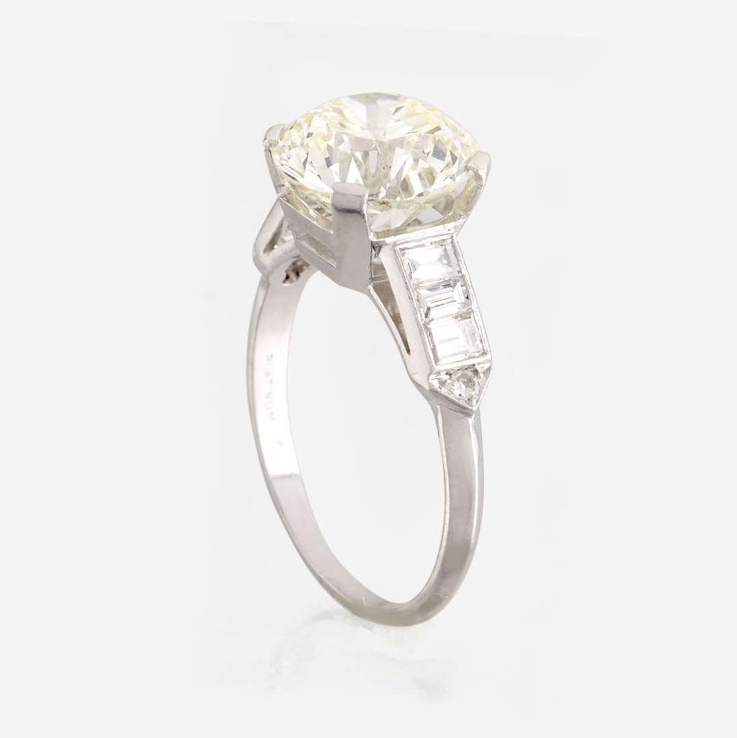A diamond solitaire