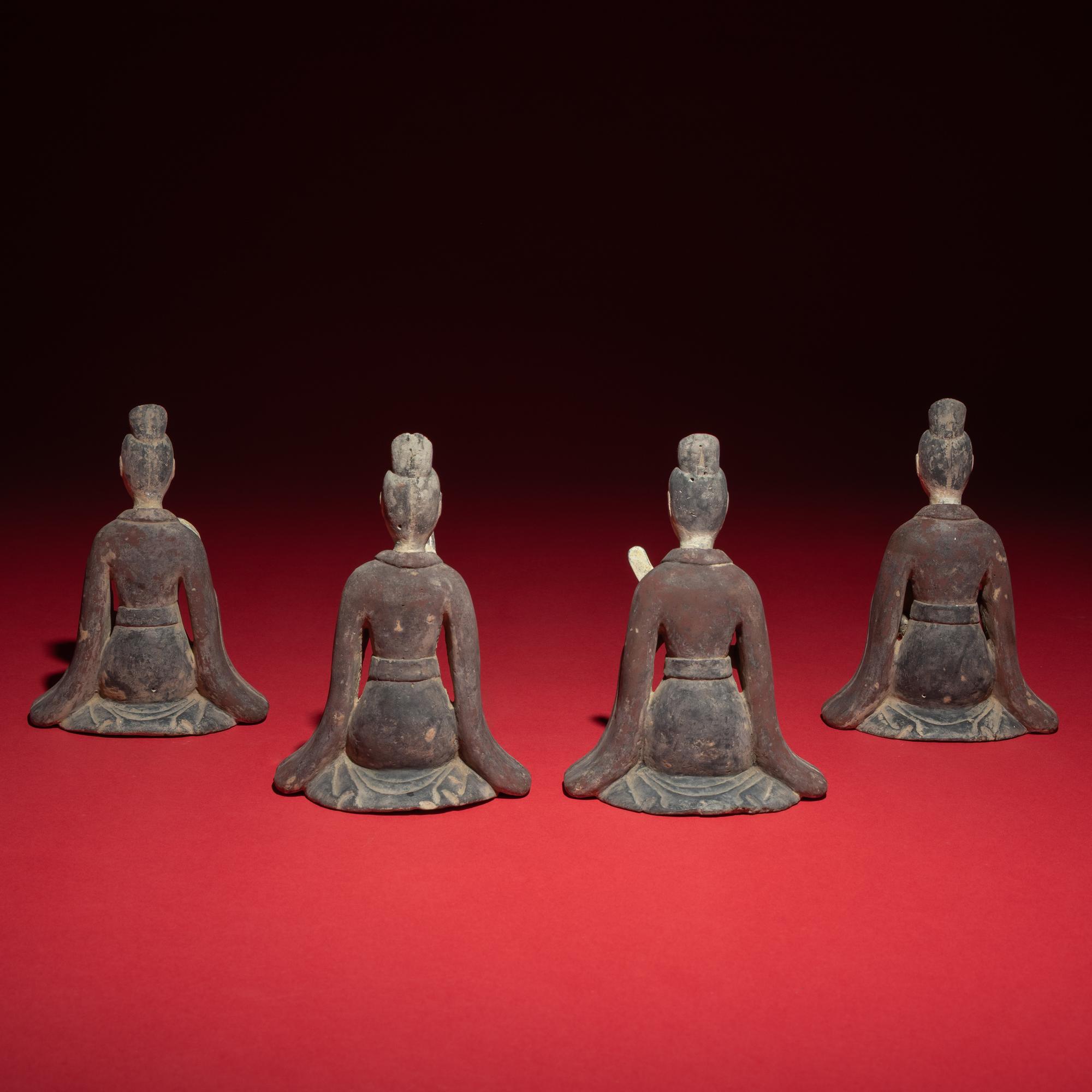 Four Chinese Painted Pottery Musicians, Northern Wei-Northern Qi Dynasty — 北魏晚期-北齊 灰陶彩繪伎樂俑一組四件