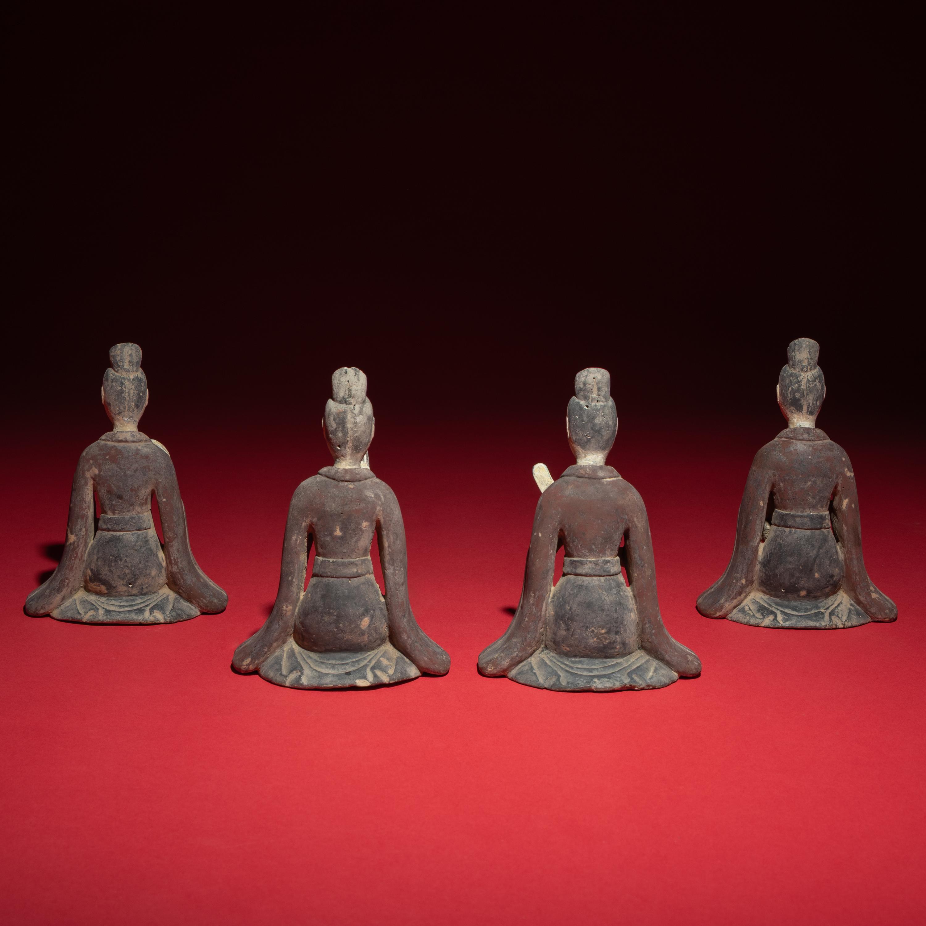 Four Chinese Painted Pottery Musicians, Northern Wei-Northern Qi Dynasty — 北魏晚期-北齊 灰陶彩繪伎樂俑一組四件