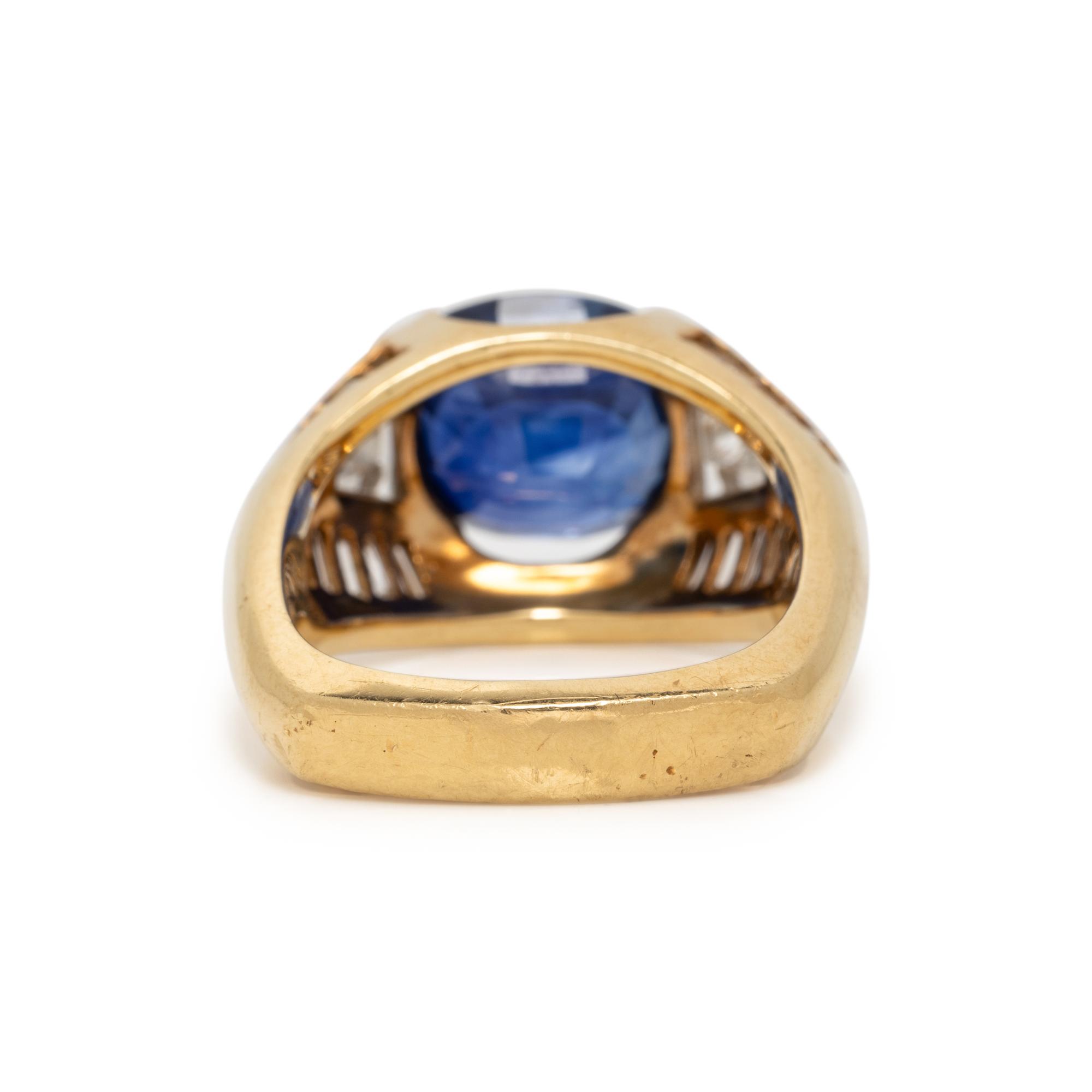 SAPPHIRE AND DIAMOND RING