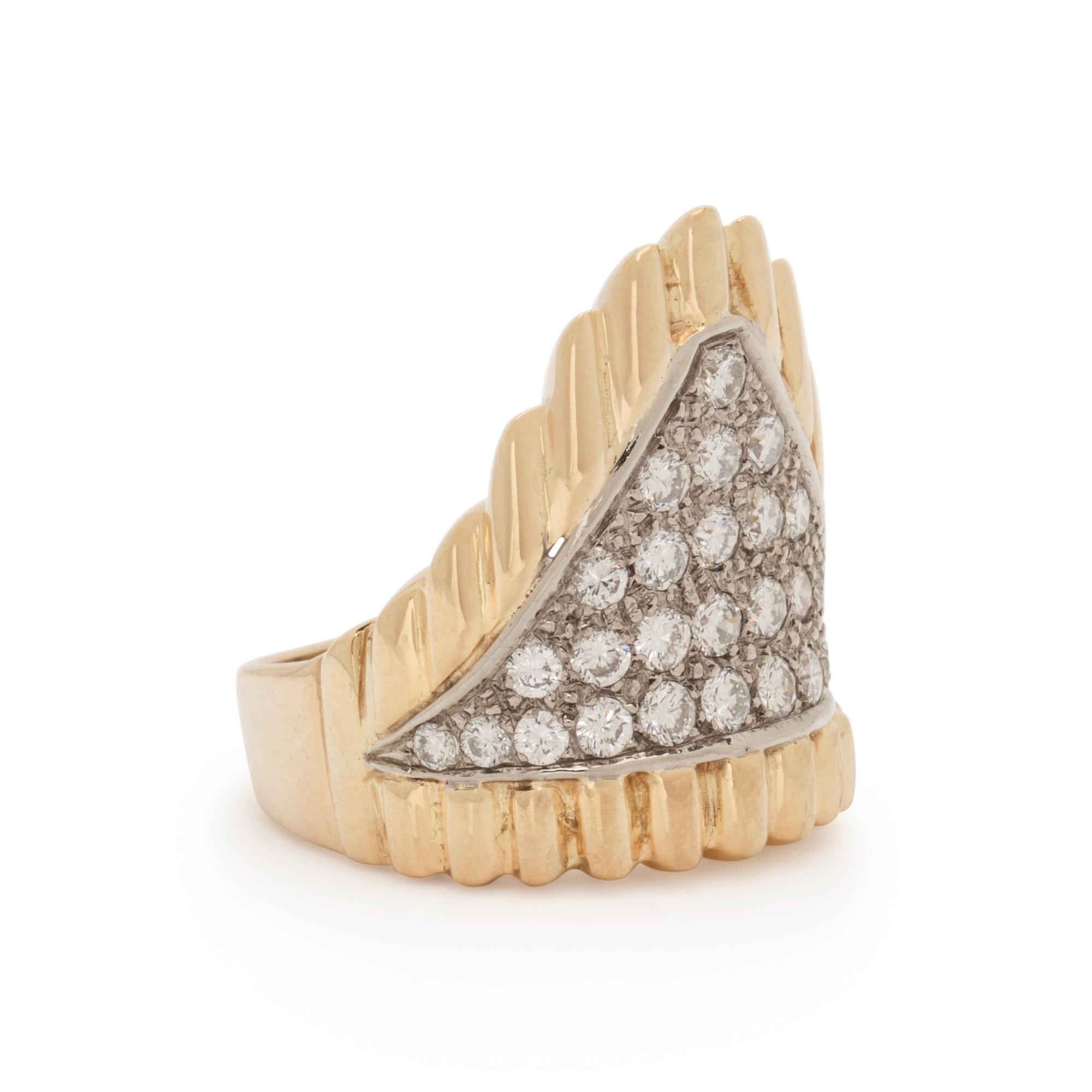 BICOLOR GOLD AND DIAMOND RING