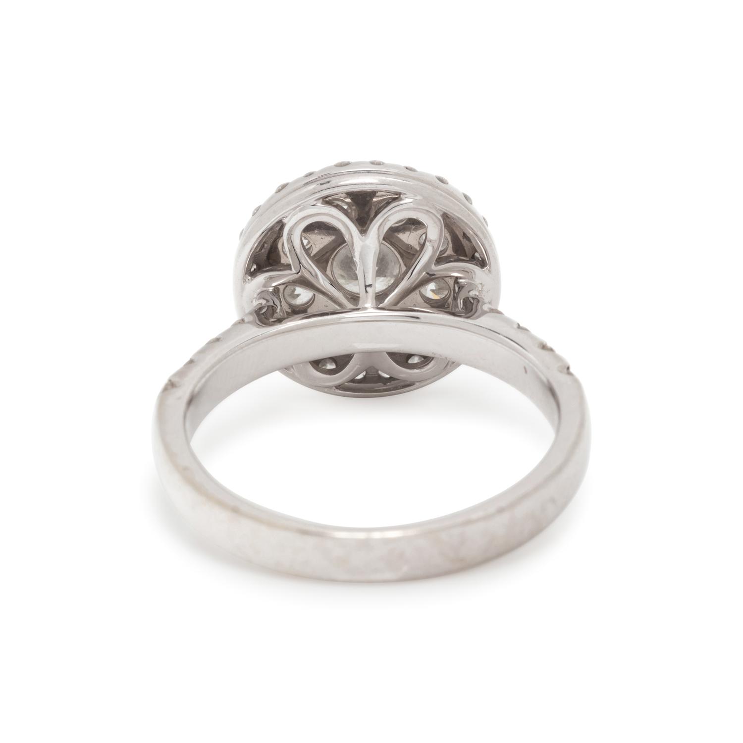 WHITE GOLD AND DIAMOND RING