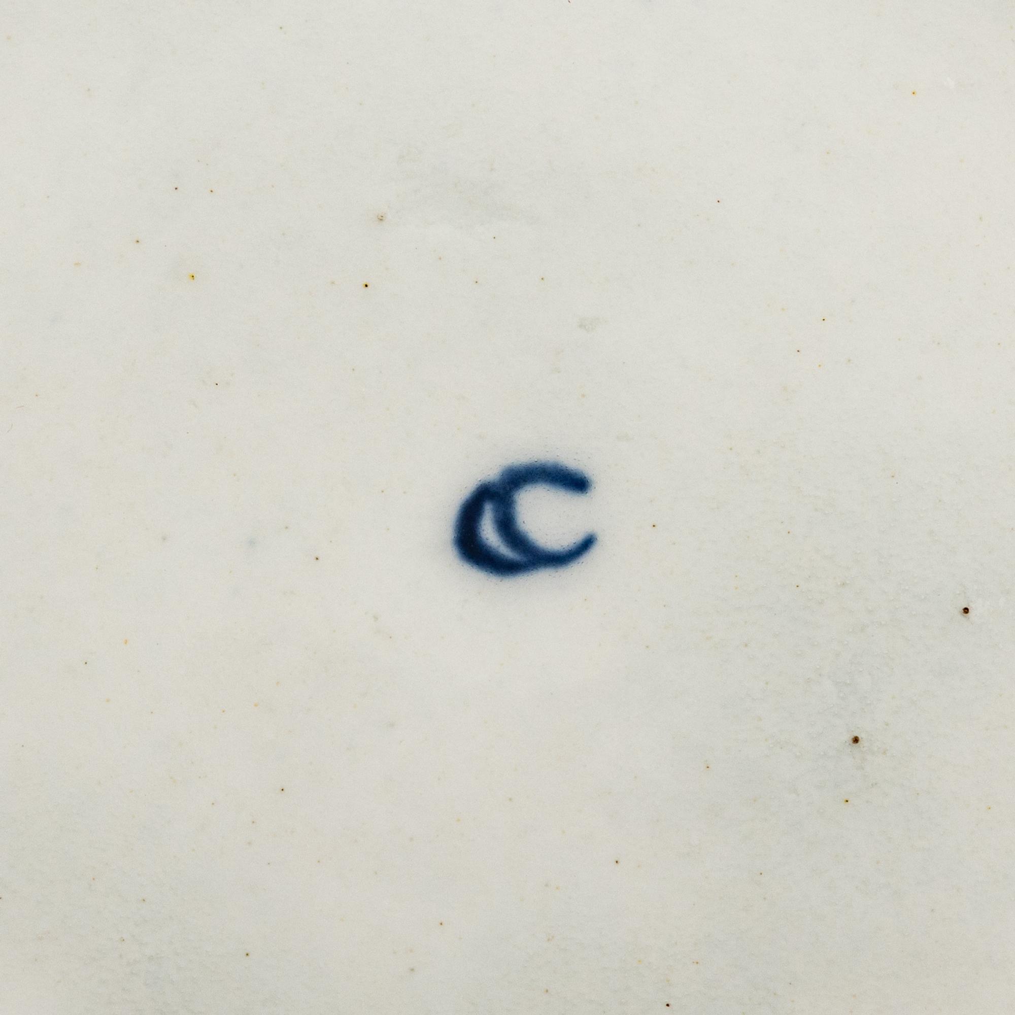 Sixteen Worcester Porcelain Table Articles