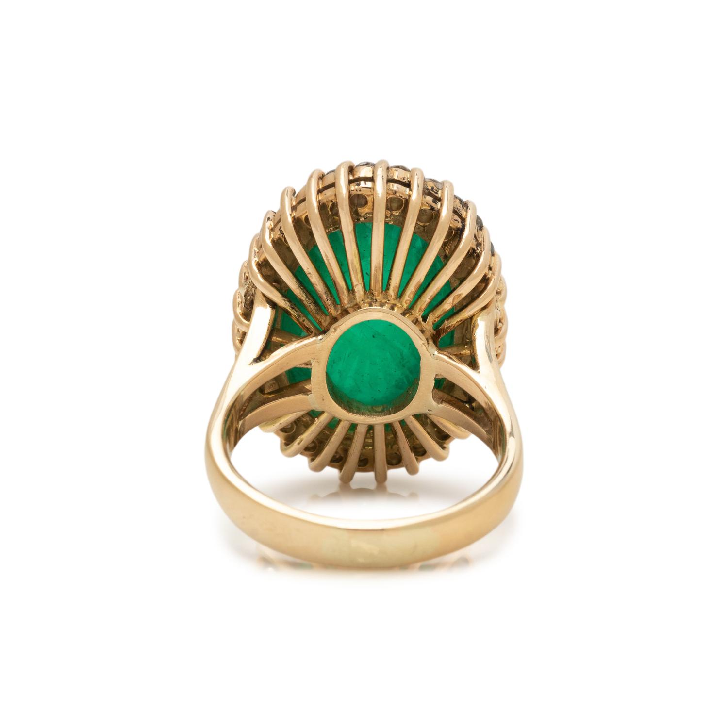 EMERALD AND DIAMOND RING