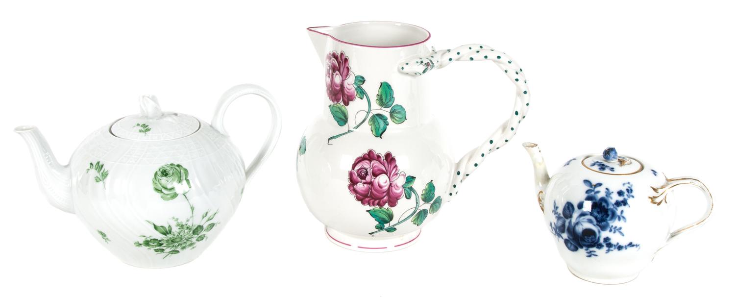 Three Miscellaneous Porcelain Vessels Height of tallest 8 1/4 inches. — 20TH CENTURY