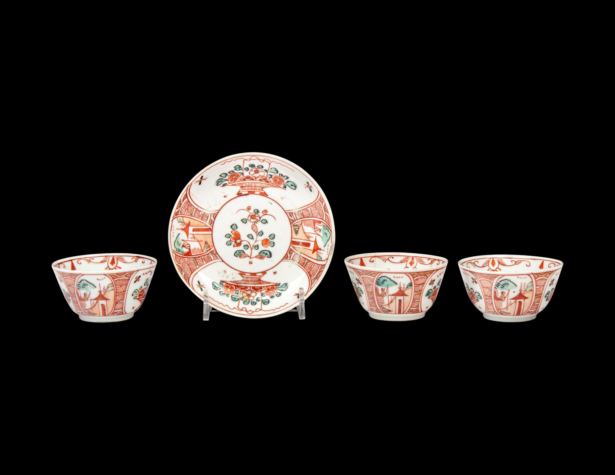 Four Chinese Export Imari-Style Porcelain Articles
