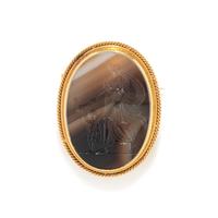 A Gold Brooch with A Banded Agate Engraved Intaglio