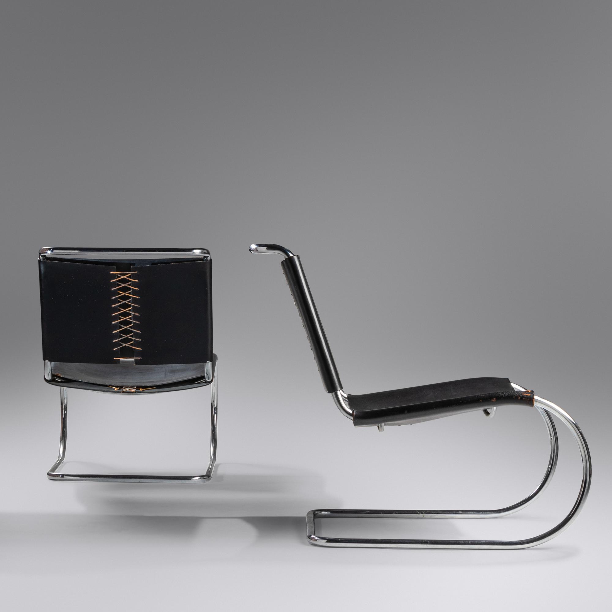 Pair of MR 30/5 Lounge Chairs Knoll, USA