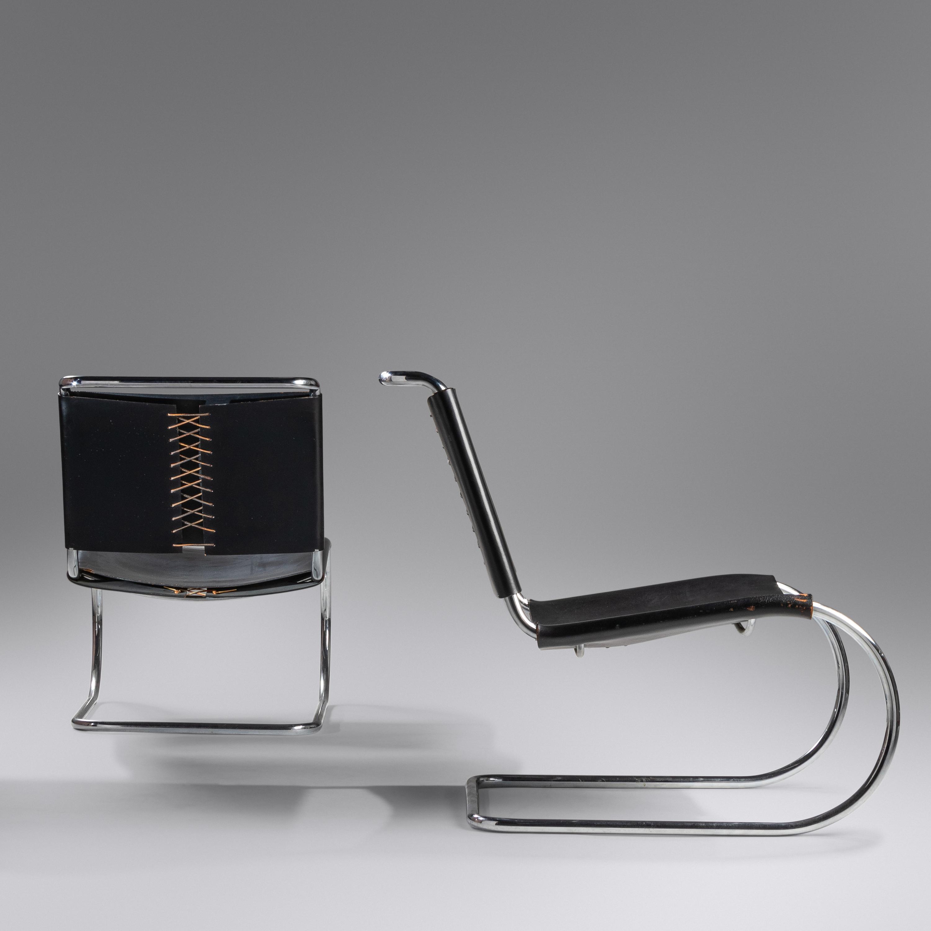 Pair of MR 30/5 Lounge Chairs Knoll, USA