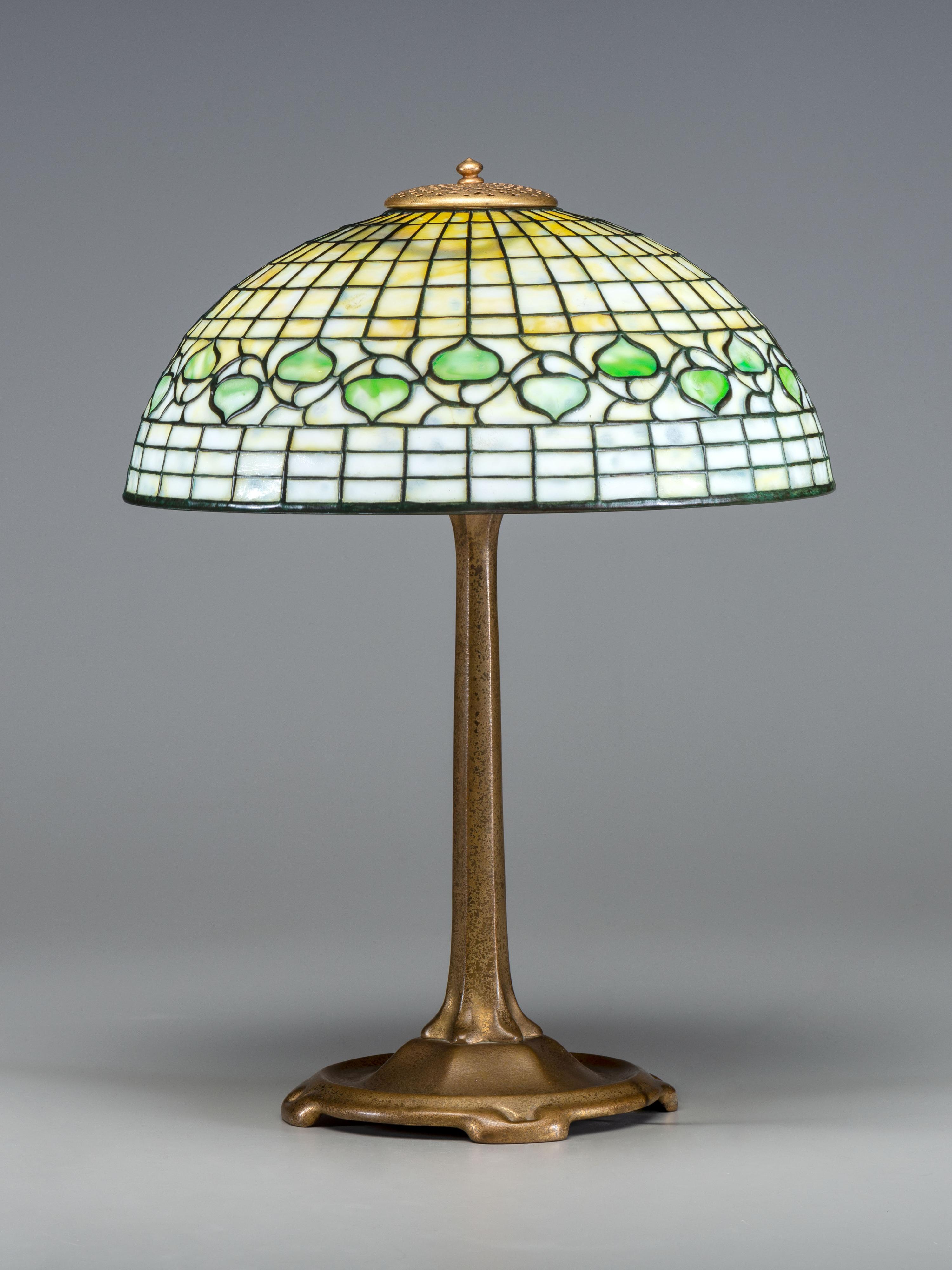 Acorn Table Lamp