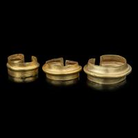 Three Chinese Gold Wrist Guard Bracelets, Southwest China, Yunan, Dian Kingdom 漢 古滇國金臂甲鐲一組三件