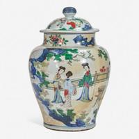A Chinese wucai-decorated porcelain large jar and cover 五彩带盖大罐 17th century ????