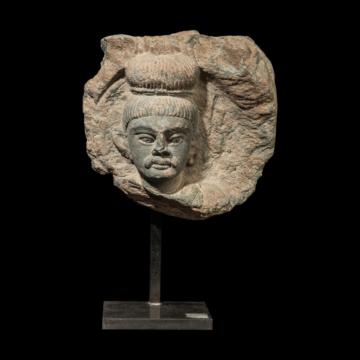 A Gandhara Grey Schist Head of Buddha, 2rd-4th Century 二-四世紀 犍陀羅灰片岩雕佛頭