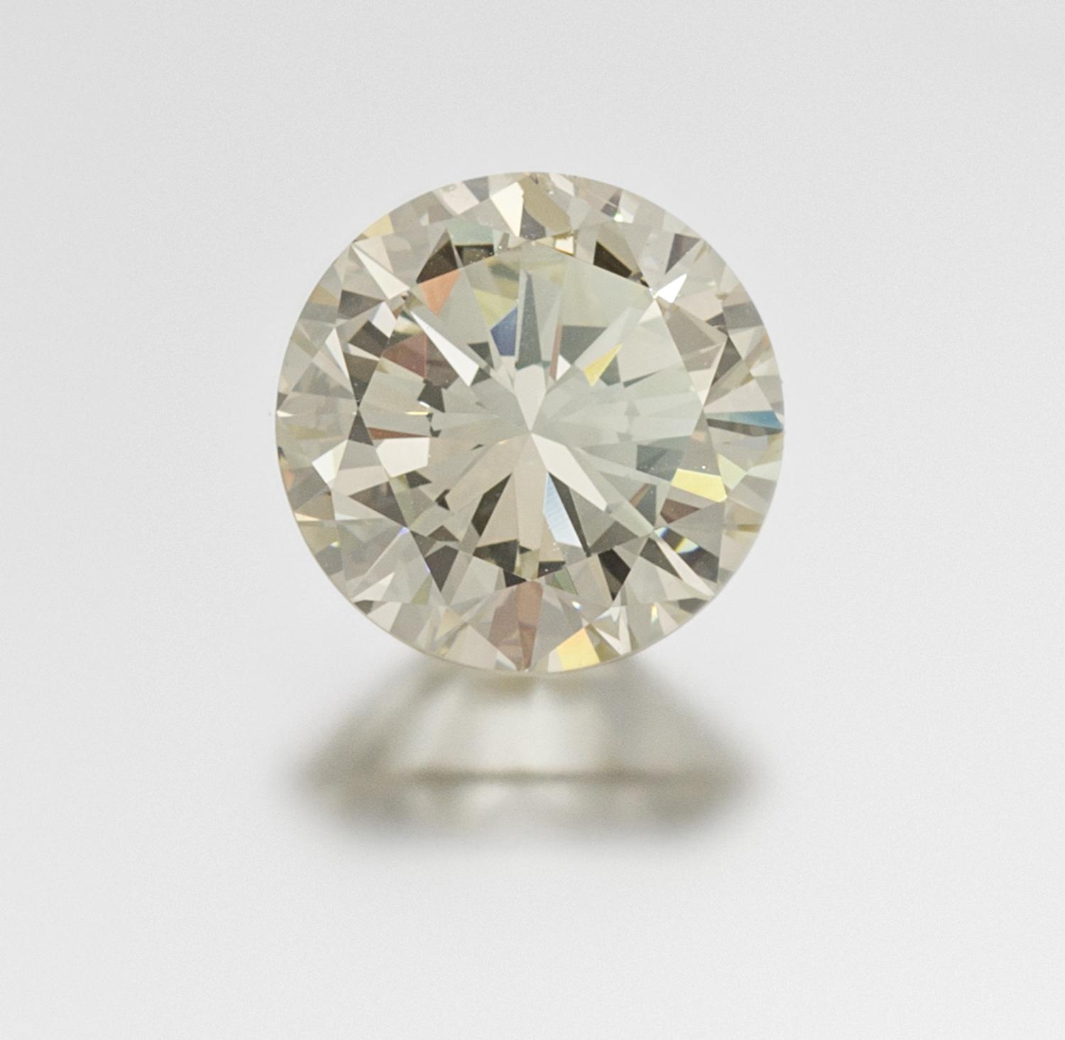 A 6.27 Carat Round Brilliant Cut Diamond, 11.80 dwts.