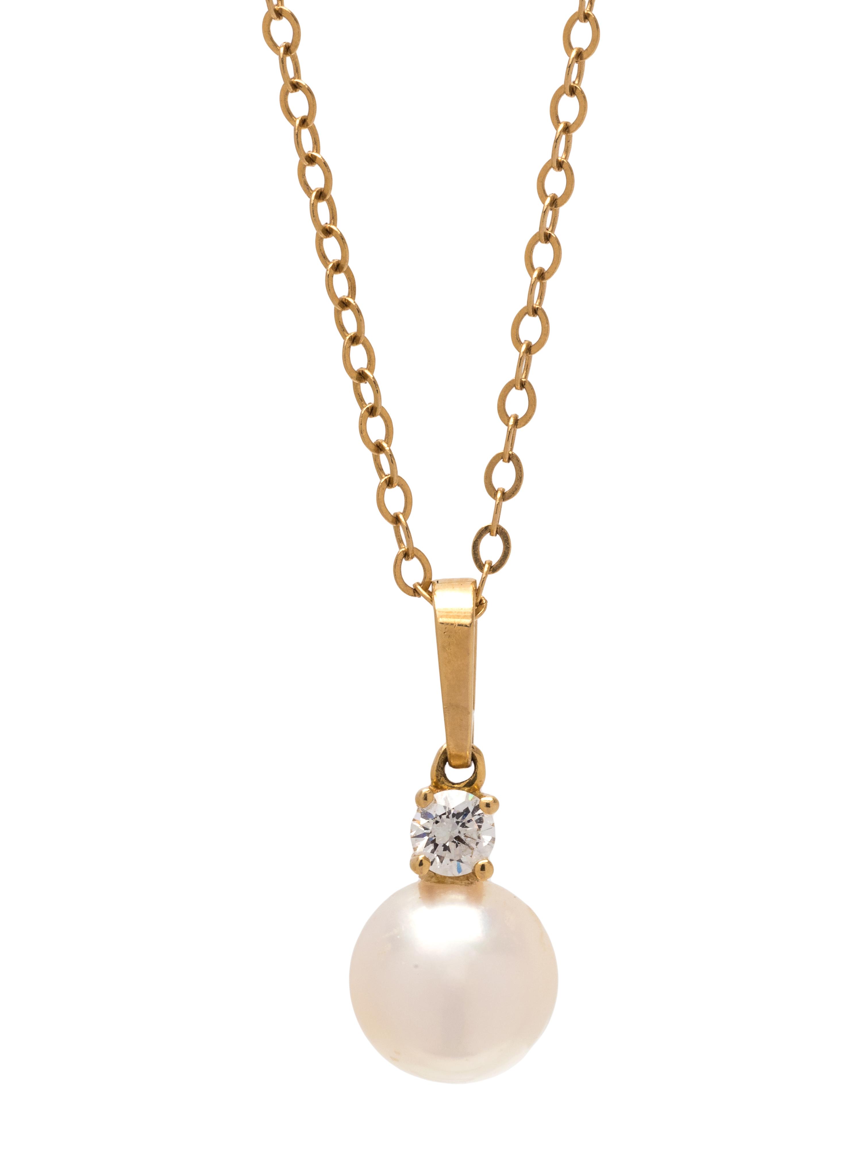 MIKIMOTO, YELLOW GOLD, CULTURED PEARL AND DIAMOND PENDANT/NECKLACE