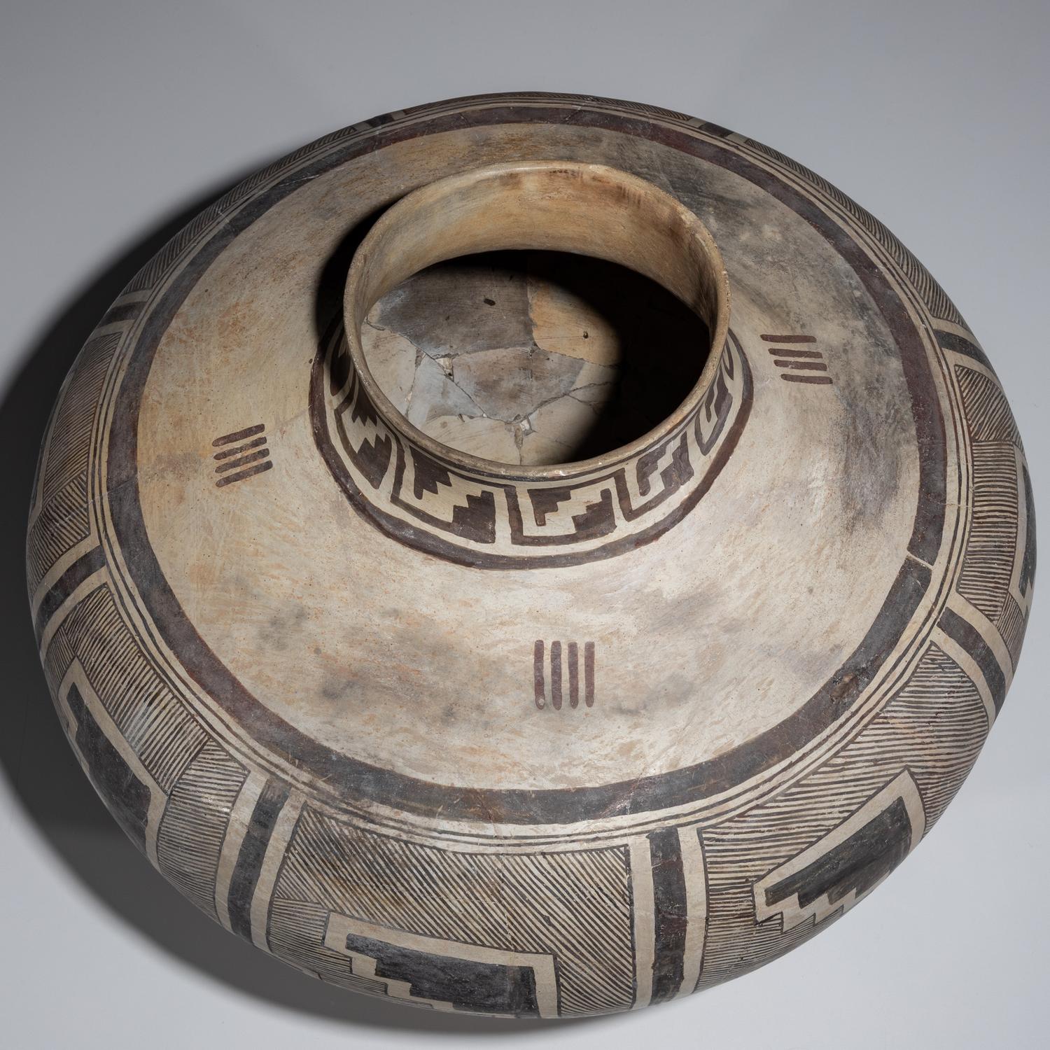 Massive Ancestral Pueblo, Snowflake Black-on-White Pottery Olla