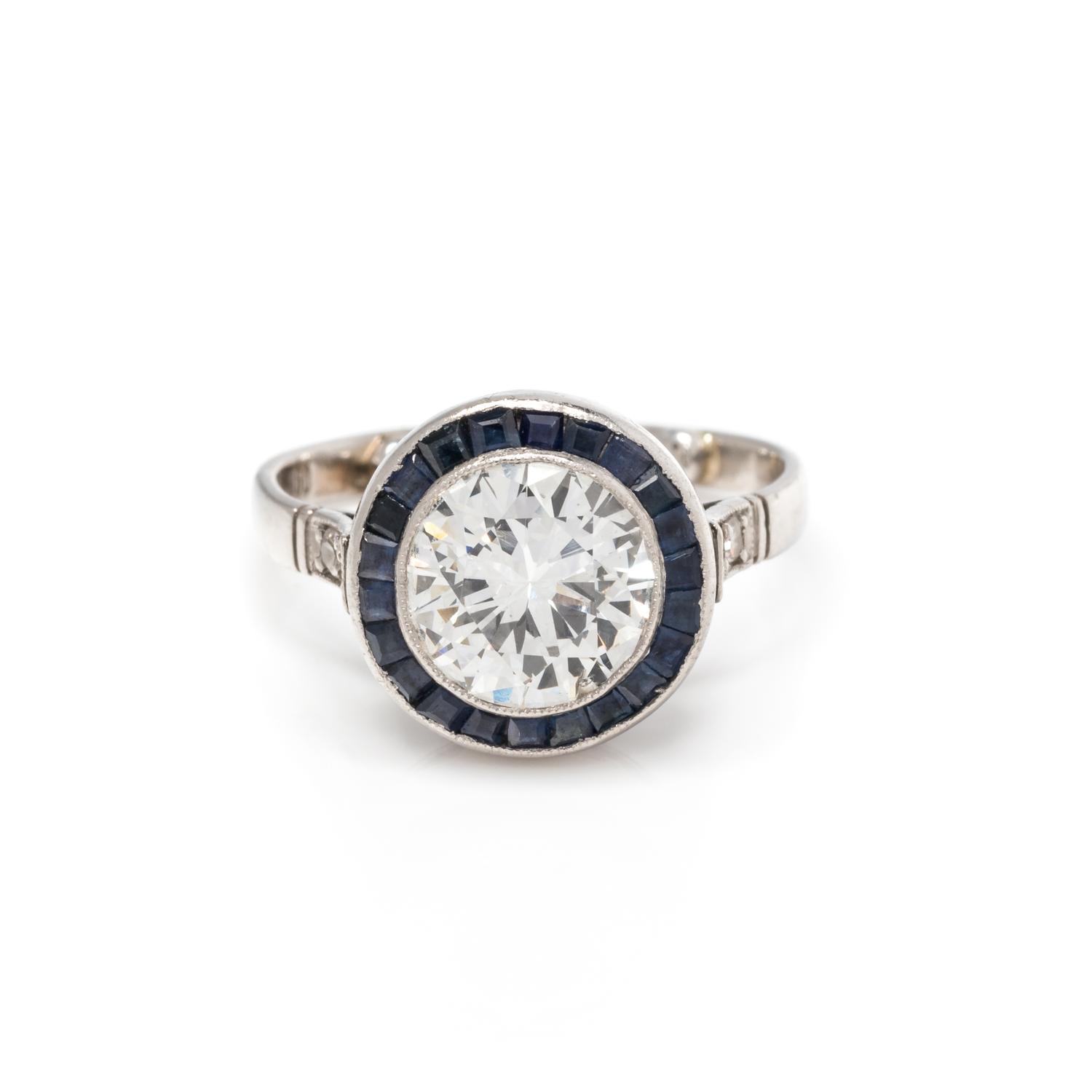 DIAMOND AND SAPPHIRE RING
