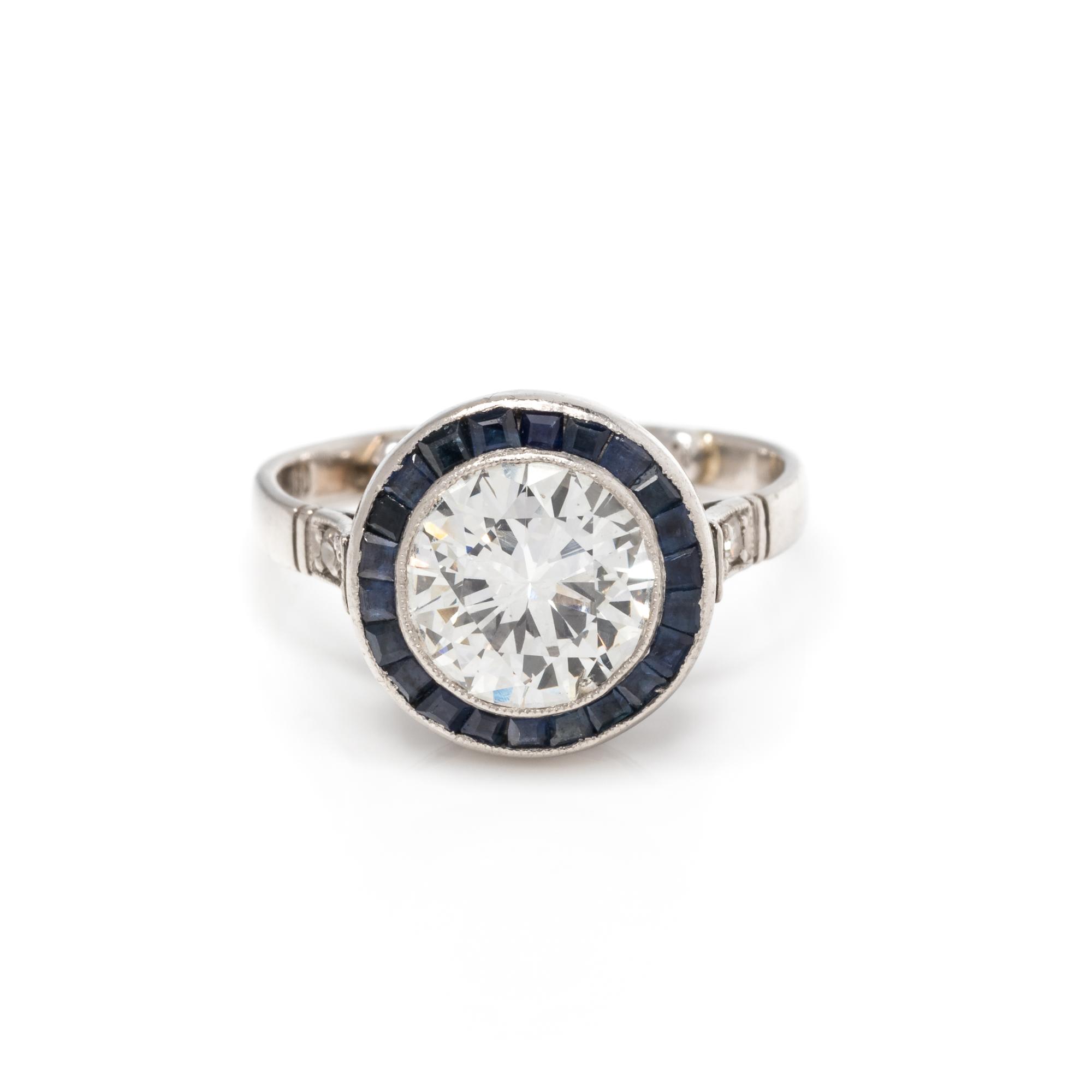 DIAMOND AND SAPPHIRE RING