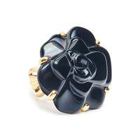 CHANEL, YELLOW GOLD AND CARVED ONYX CAMELLIA RING