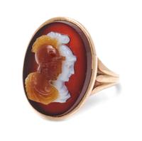 An Yellow Gold and Sardonyx Cameo Ring, 3.80 dwts.