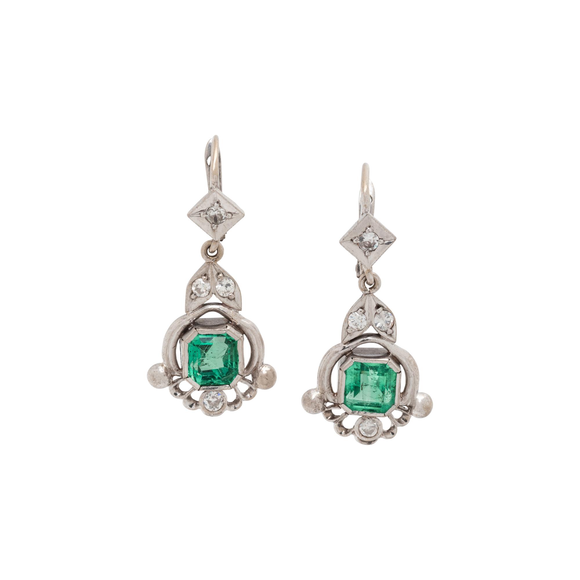 EMERALD AND DIAMOND EARRINGS