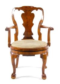A Queen Anne Style Walnut Desk Chair Height 40 inches. — 18TH/19TH CENTURY