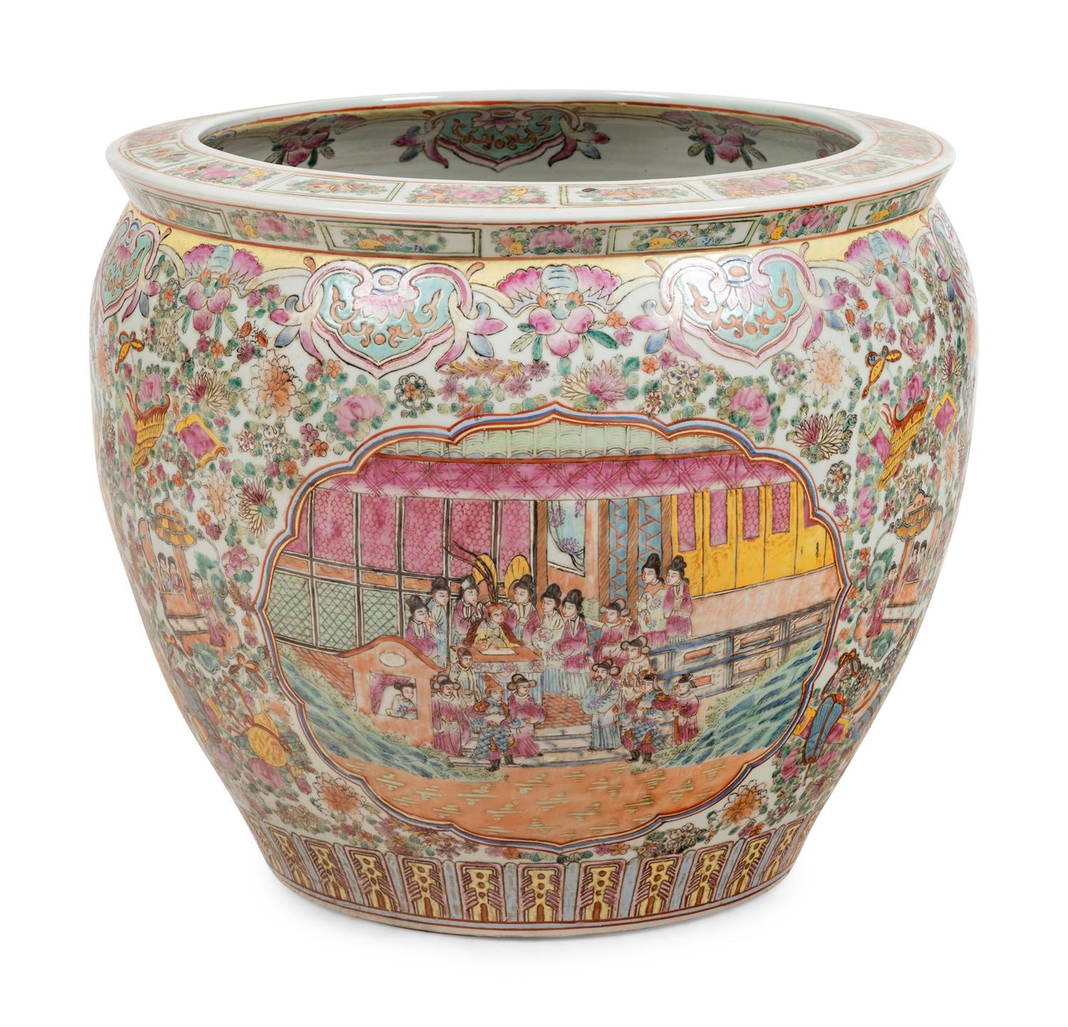 A Chinese Enameled Porcelain Jardinière