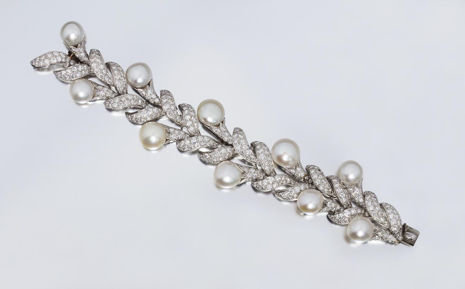 A Platinum, Cultured South Sea Pearl and Diamond Bracelet, Harry Winston, 66.00 dwts.