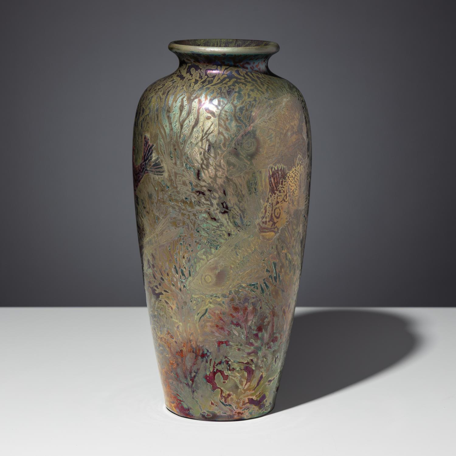 Superb iridescent marine vase