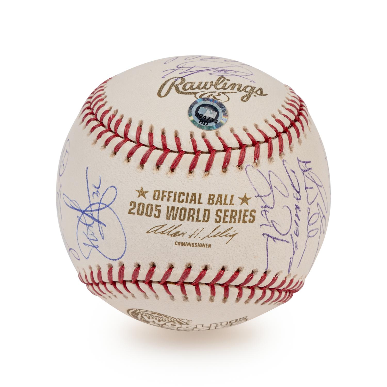 A 2005 Chicago White Sox World Series Champion Team Signed Autograph Baseball / 25 Signatures (PSA Letter)