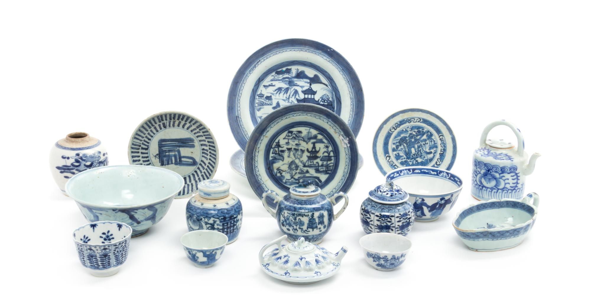 Seventeen Chinese Blue and White Porcelain Wares Diameter of largest 10 inches. — 19TH CENTURY