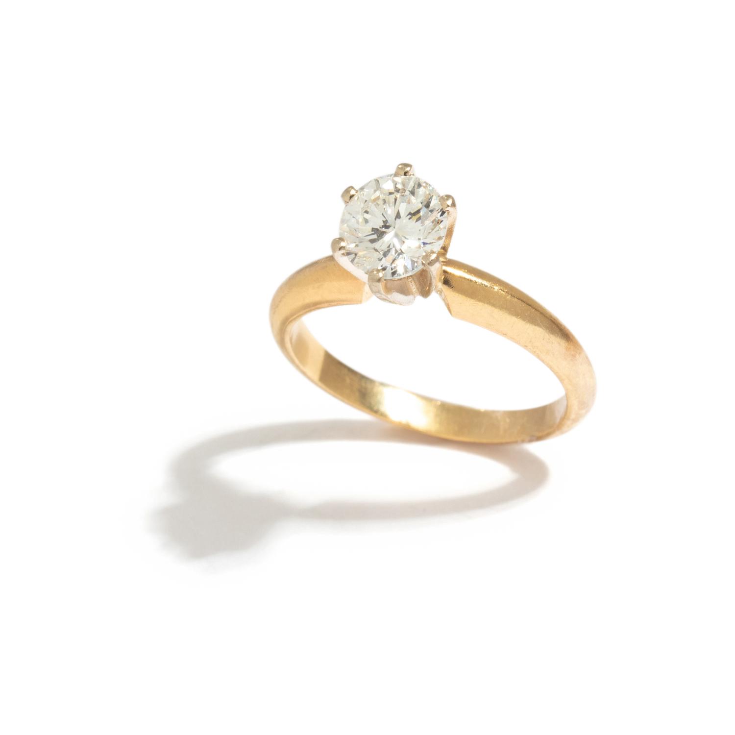 DIAMOND RING