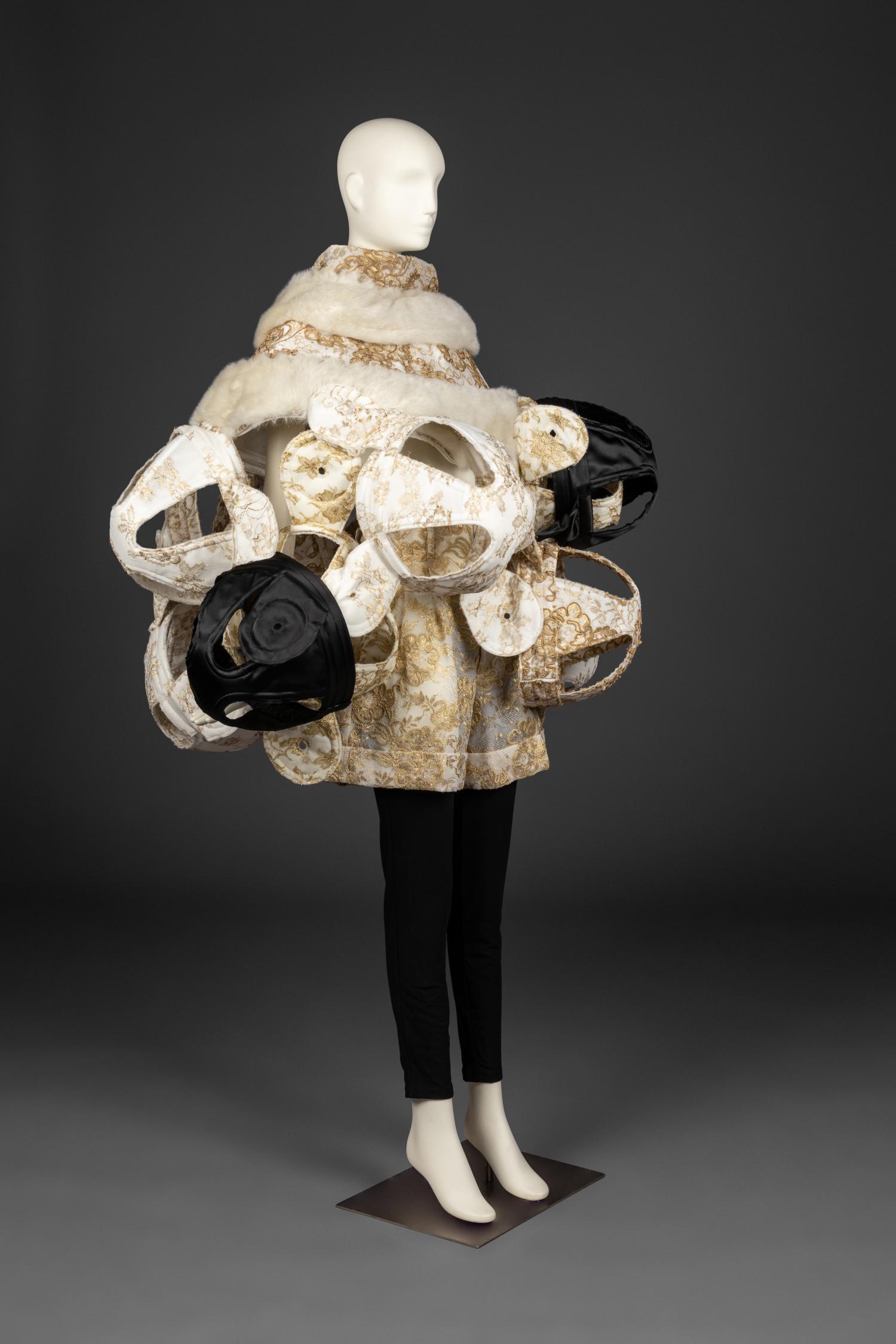 Comme Des Garçons Ensemble, Fall / Winter 2015