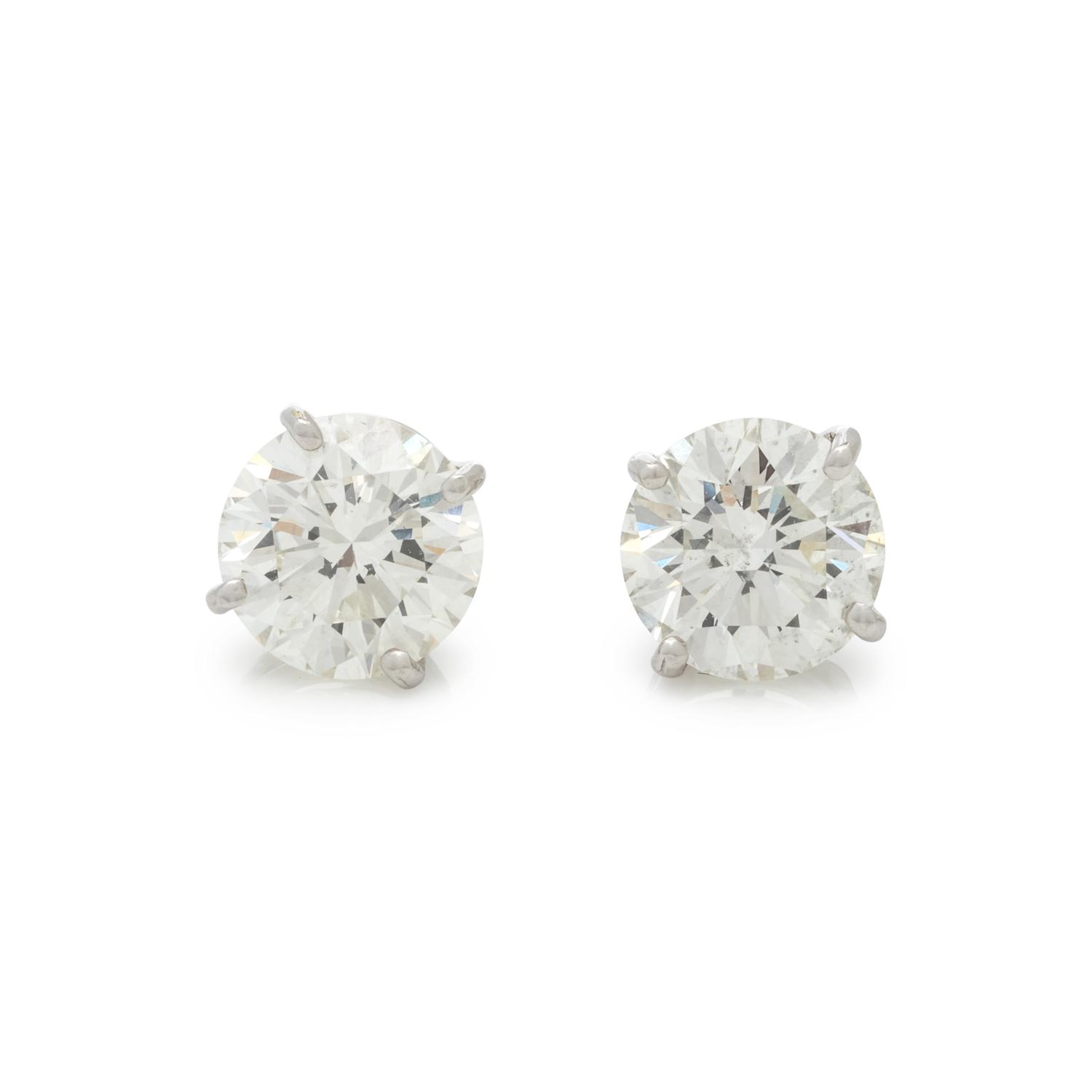 DIAMOND STUD EARRINGS