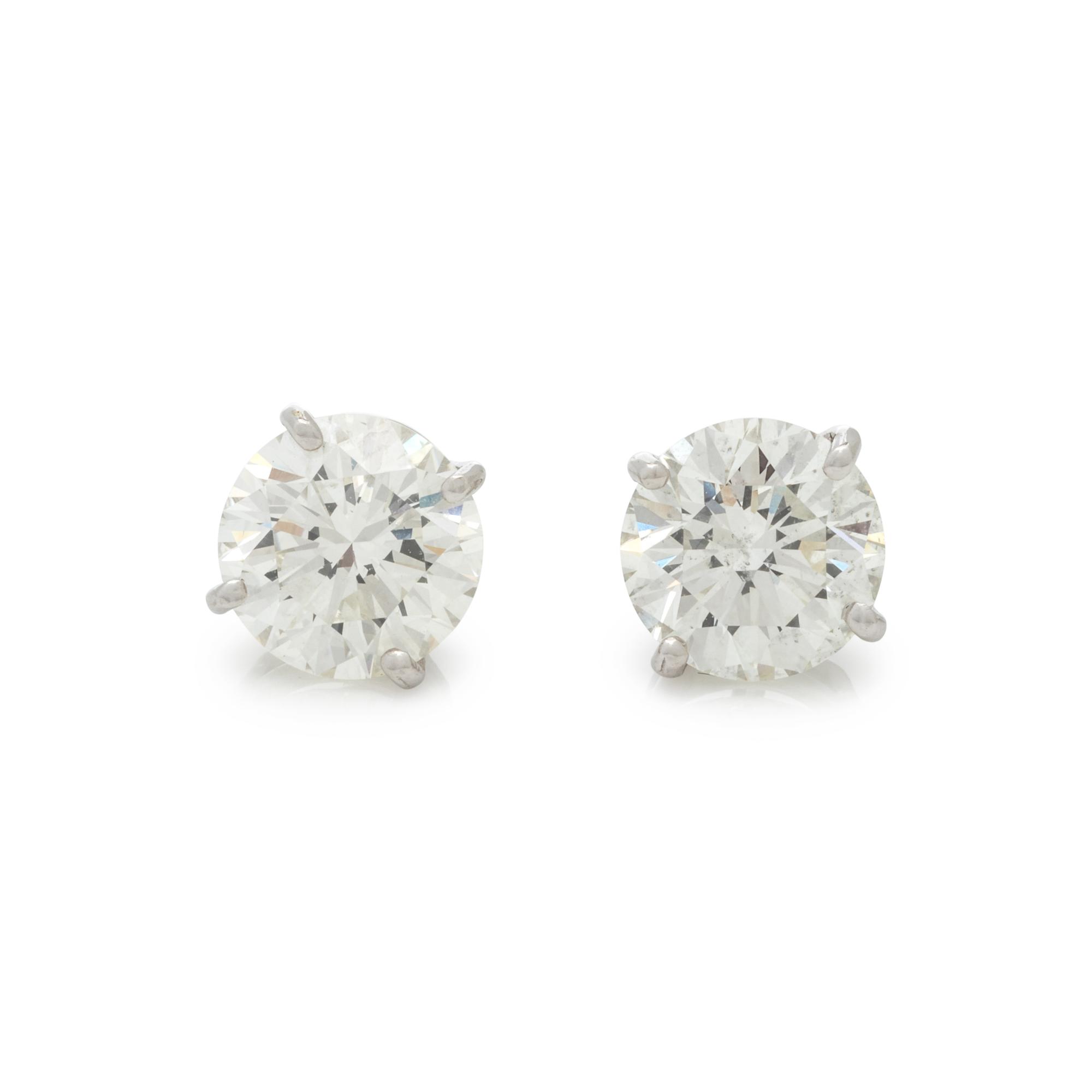 DIAMOND STUD EARRINGS