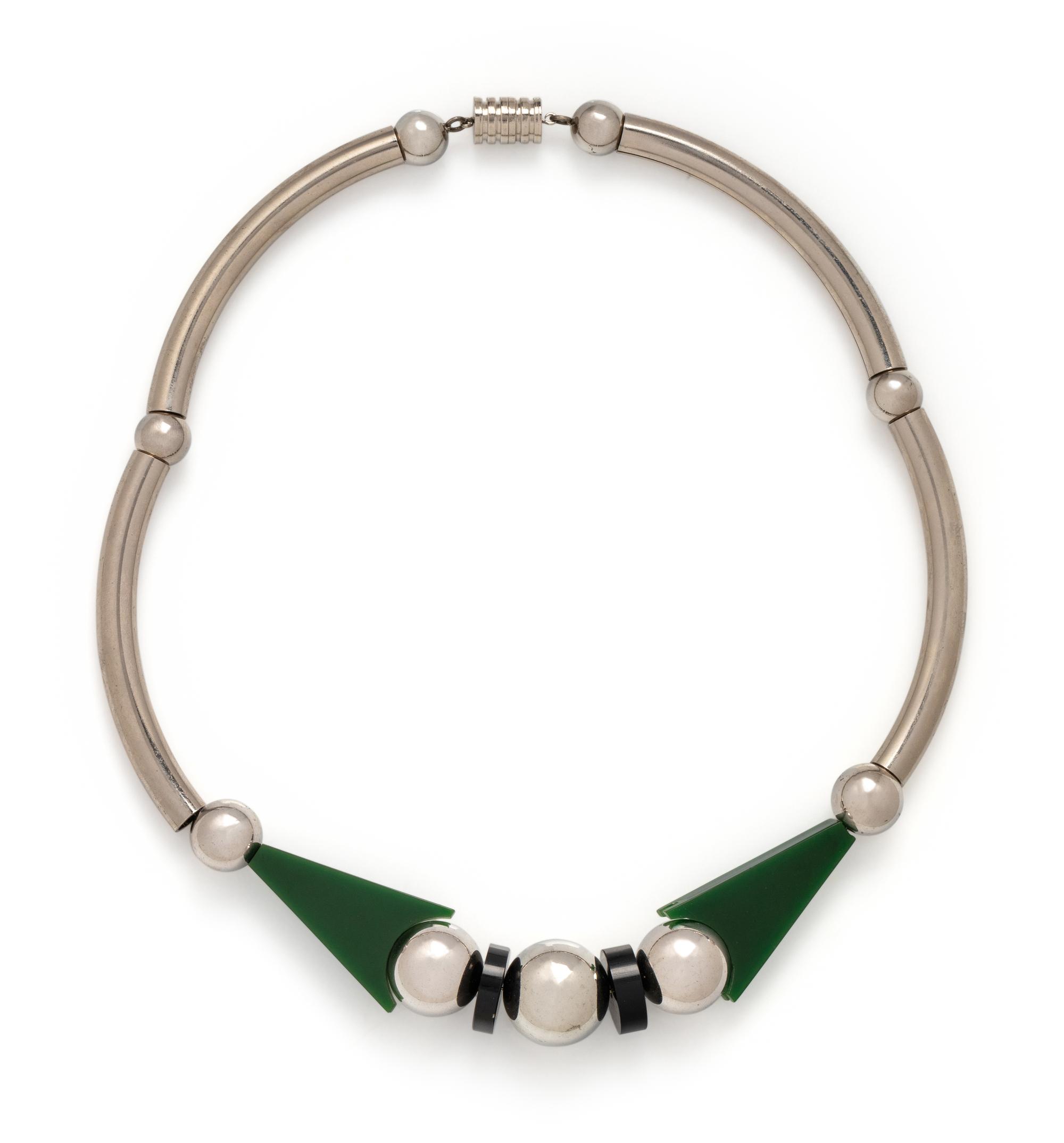 ART DECO, CHROME-PLATED BRASS AND GALALITH NECKLACE
