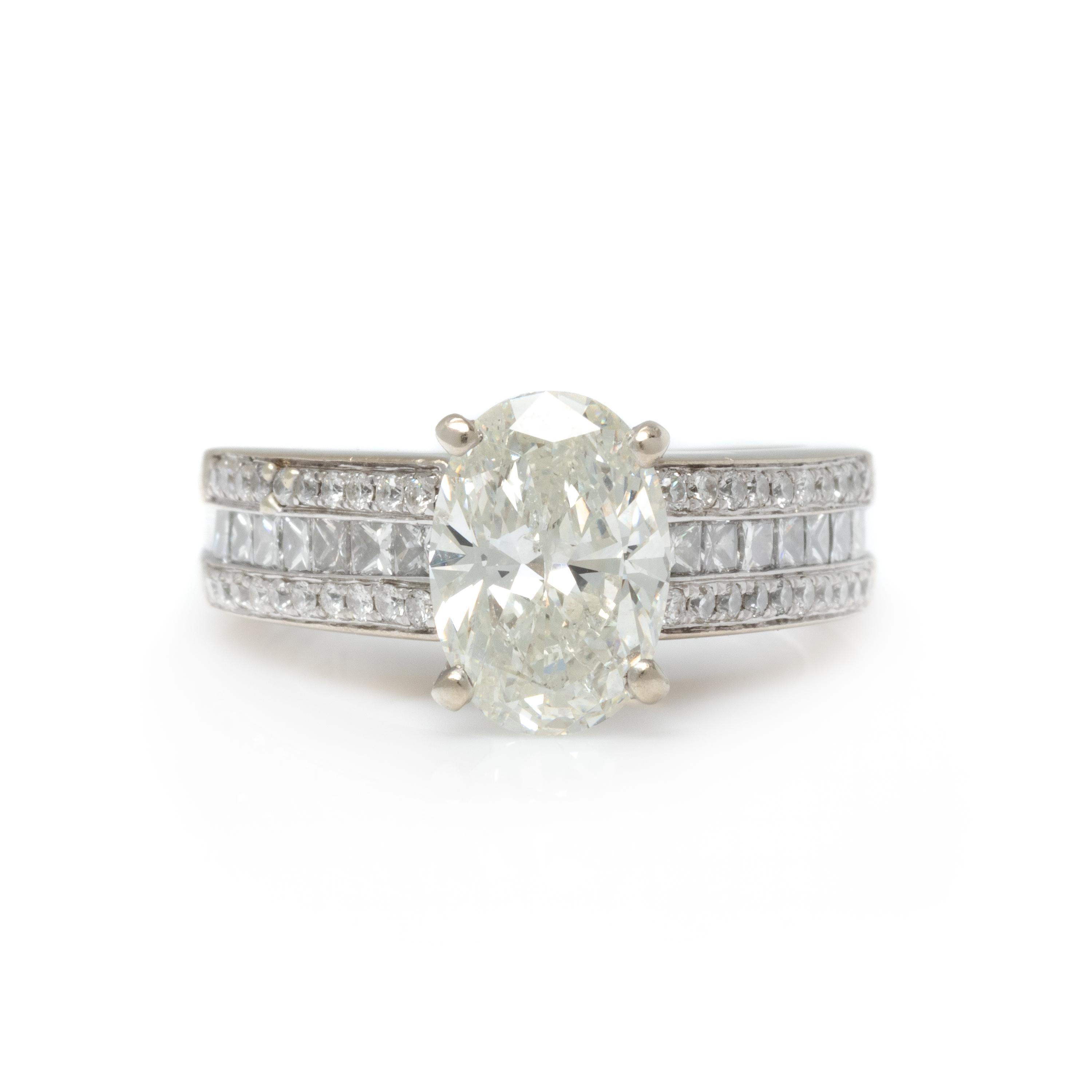 DIAMOND RING
