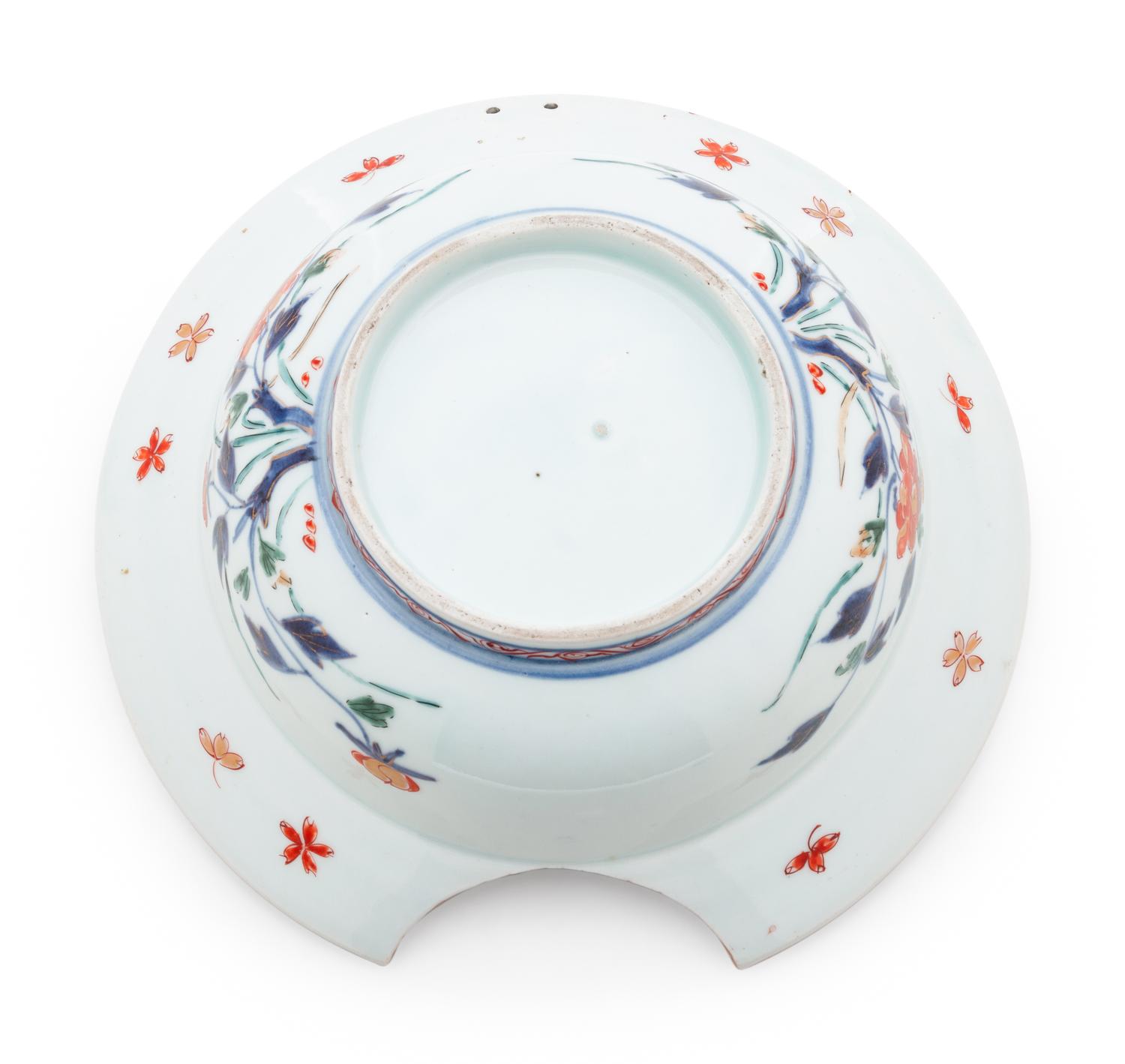 A Chinese Export Imari Style Barber's Basin