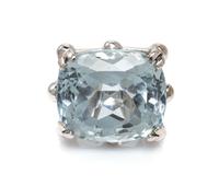 An 18 Karat White Gold and Aquamarine Ring, 28.20 dwts.
