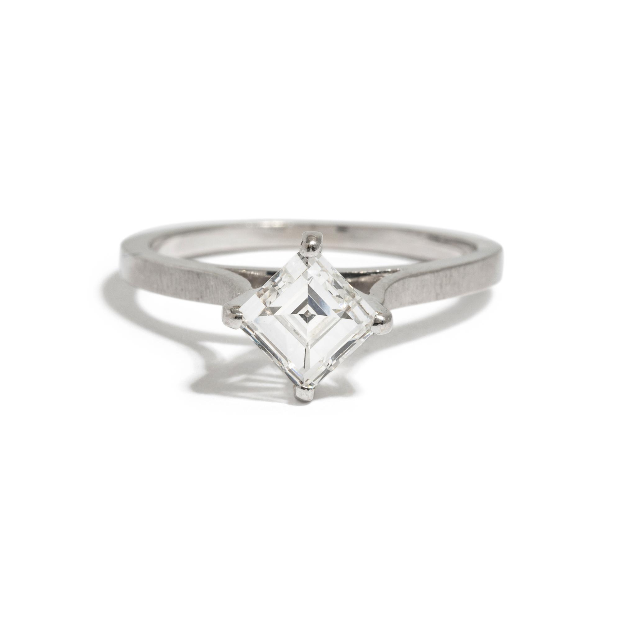 DIAMOND RING
