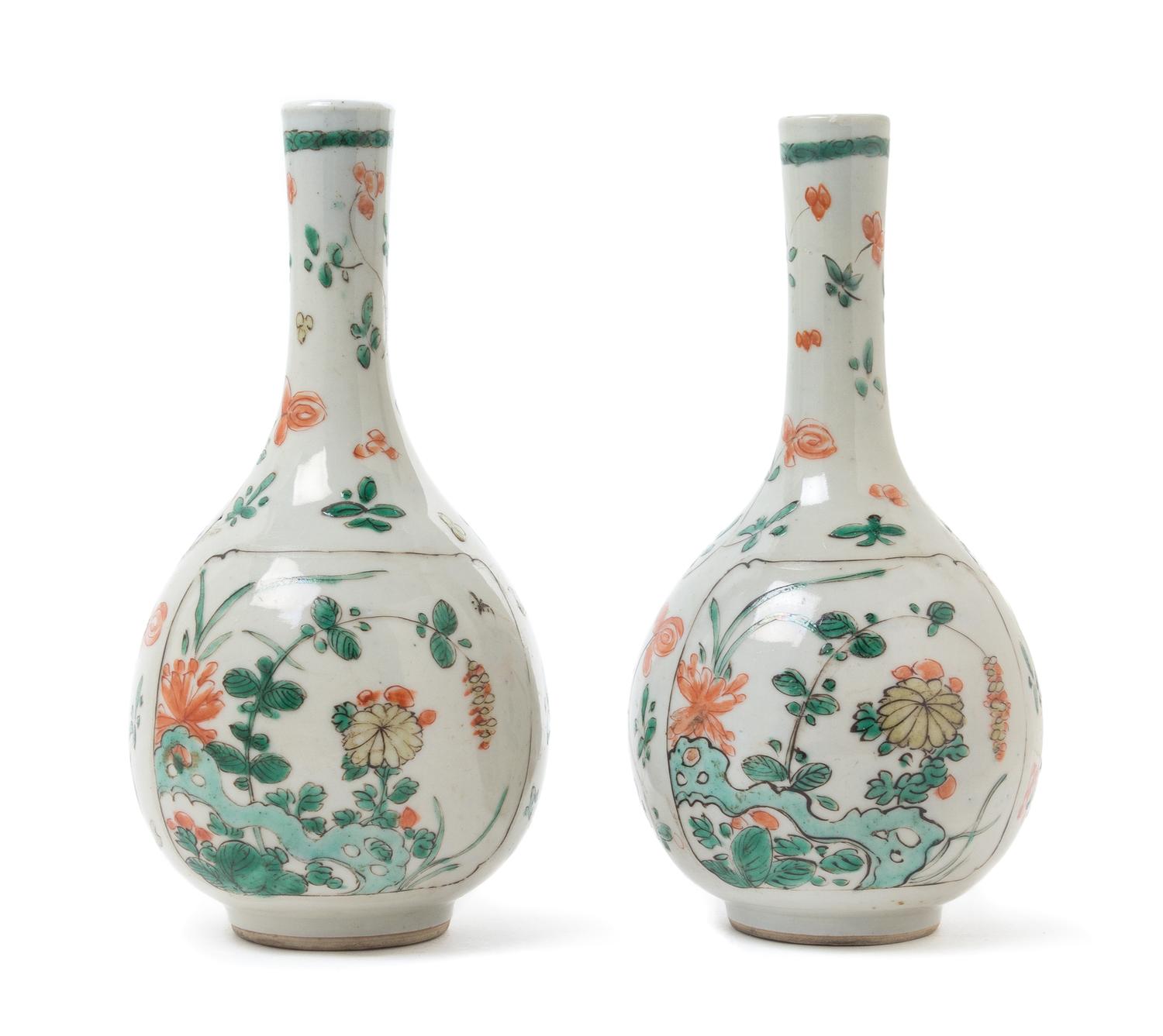 A Pair of Famille Verte Porcelain Bottle Vases Height of each 7 1/4 inches. — POSSIBLY KANGXI PERIOD (1662-1722)